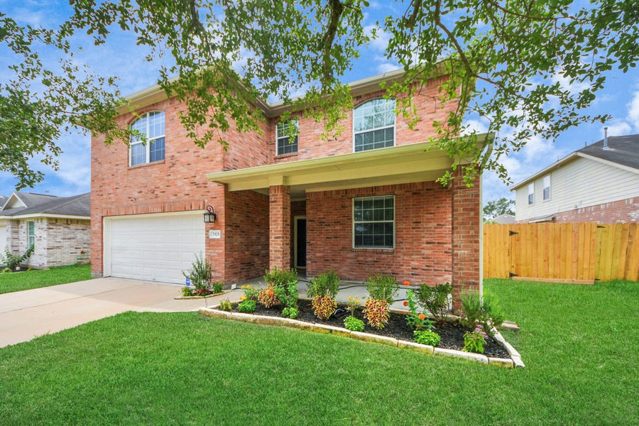 Property photo for 7925 Diamond Oak Drive, Texas City, TX