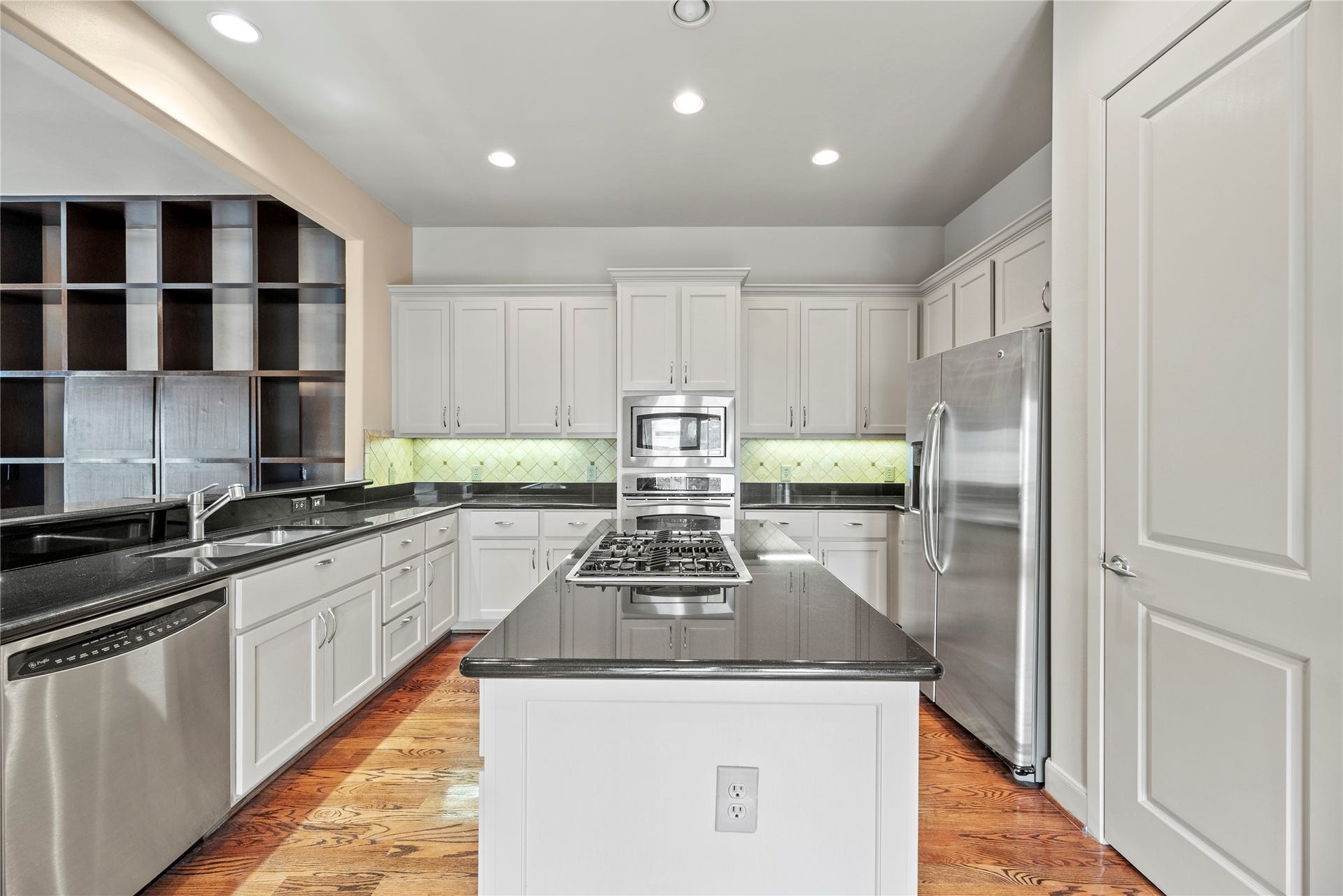 5205 Rose Street, #B, Houston, TX 77007