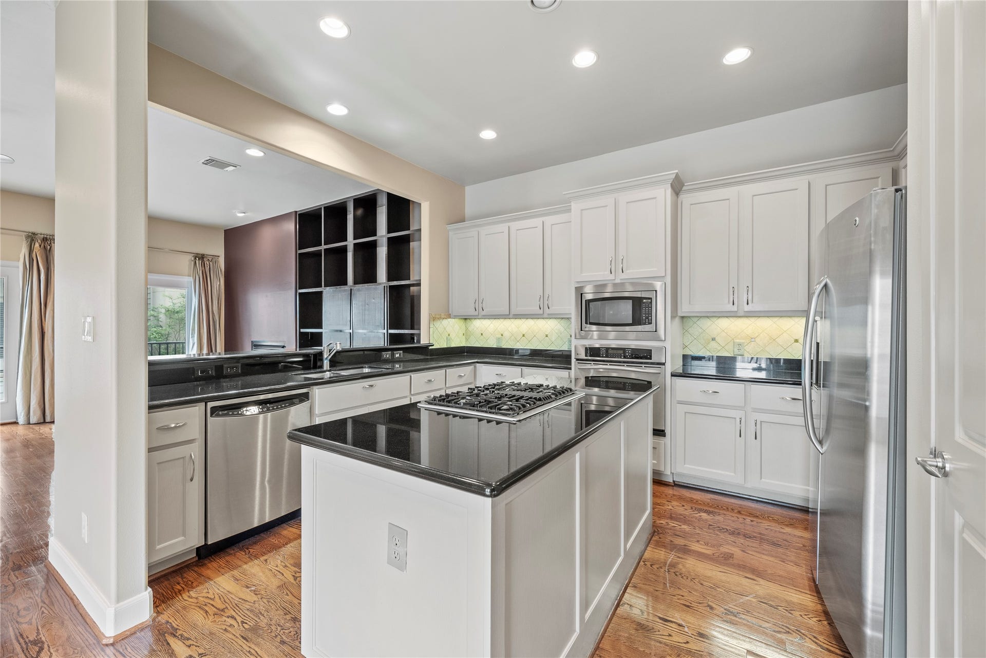 5205 Rose Street, #B, Houston, TX 77007