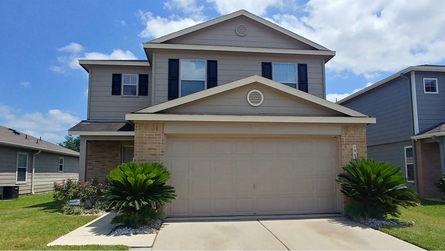 Property photo for 1943 Robcrest Way, Missouri City, TX