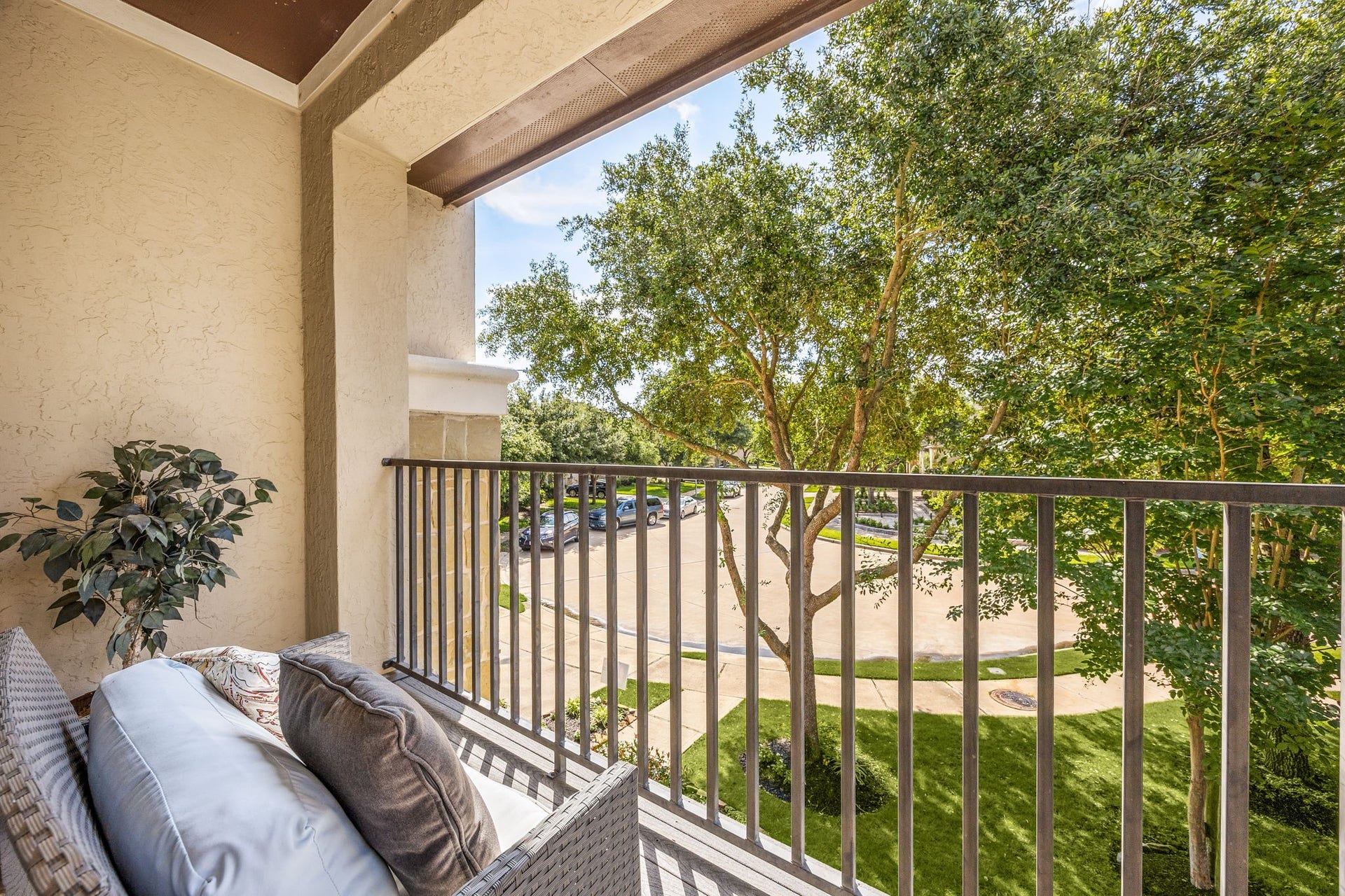 5102 Hawthorne Bend Drive, Katy, TX 77494 Step outside and breathe it in! This private upstairs balcony offers gorgeous tree-lined views and a peaceful escape right from your bedroom. Pure tranquility!
