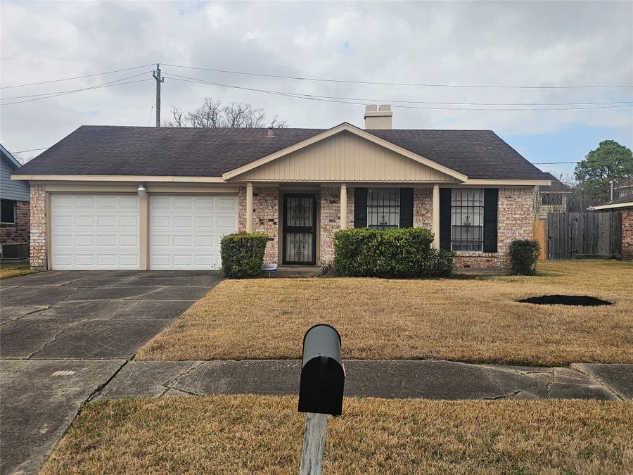 Property photo for 6814 Castleview Lane, Houston, TX