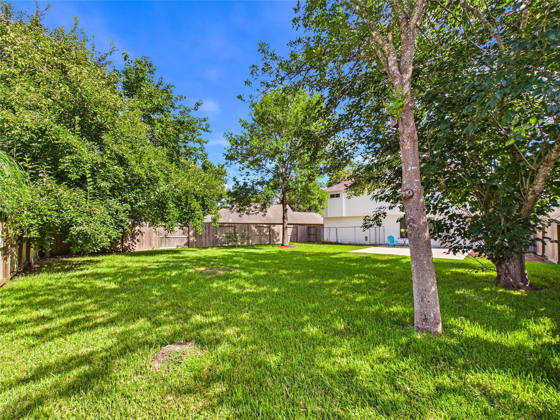 3006 Bay Breeze Drive, Dickinson, TX 77539 Large Backyard