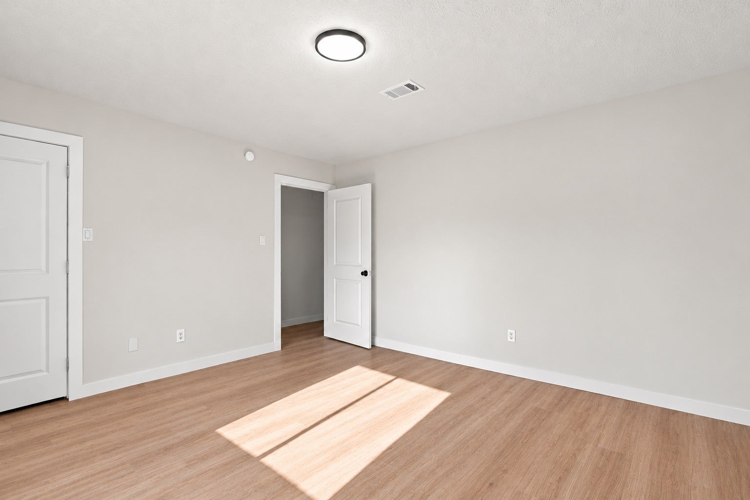 16719 N Bend Drive, Houston, TX 77073 Washer and Dryer is included!