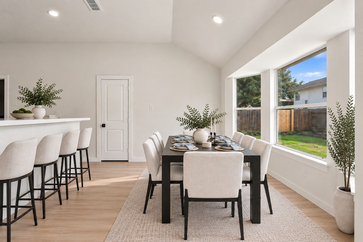 16719 N Bend Drive, Houston, TX 77073 Bright windows bring in lots of natural light!