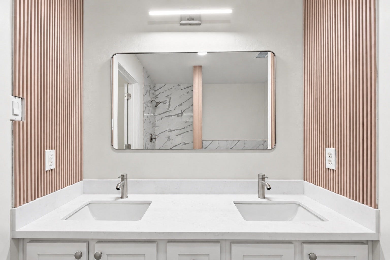 16719 N Bend Drive, Houston, TX 77073 Separate soaking tub and standing shower