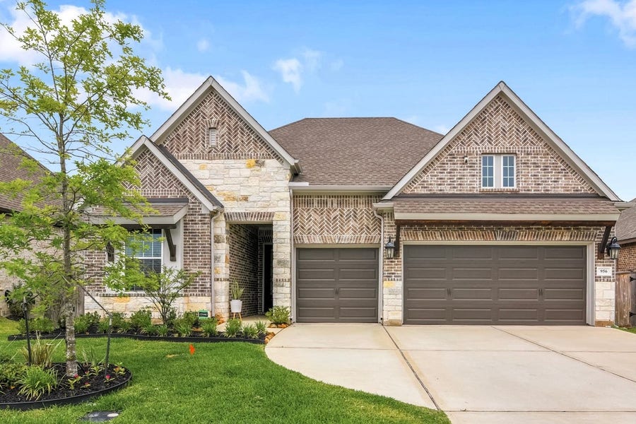 Property photo for 956 Terlingua Creek Drive, Conroe, TX