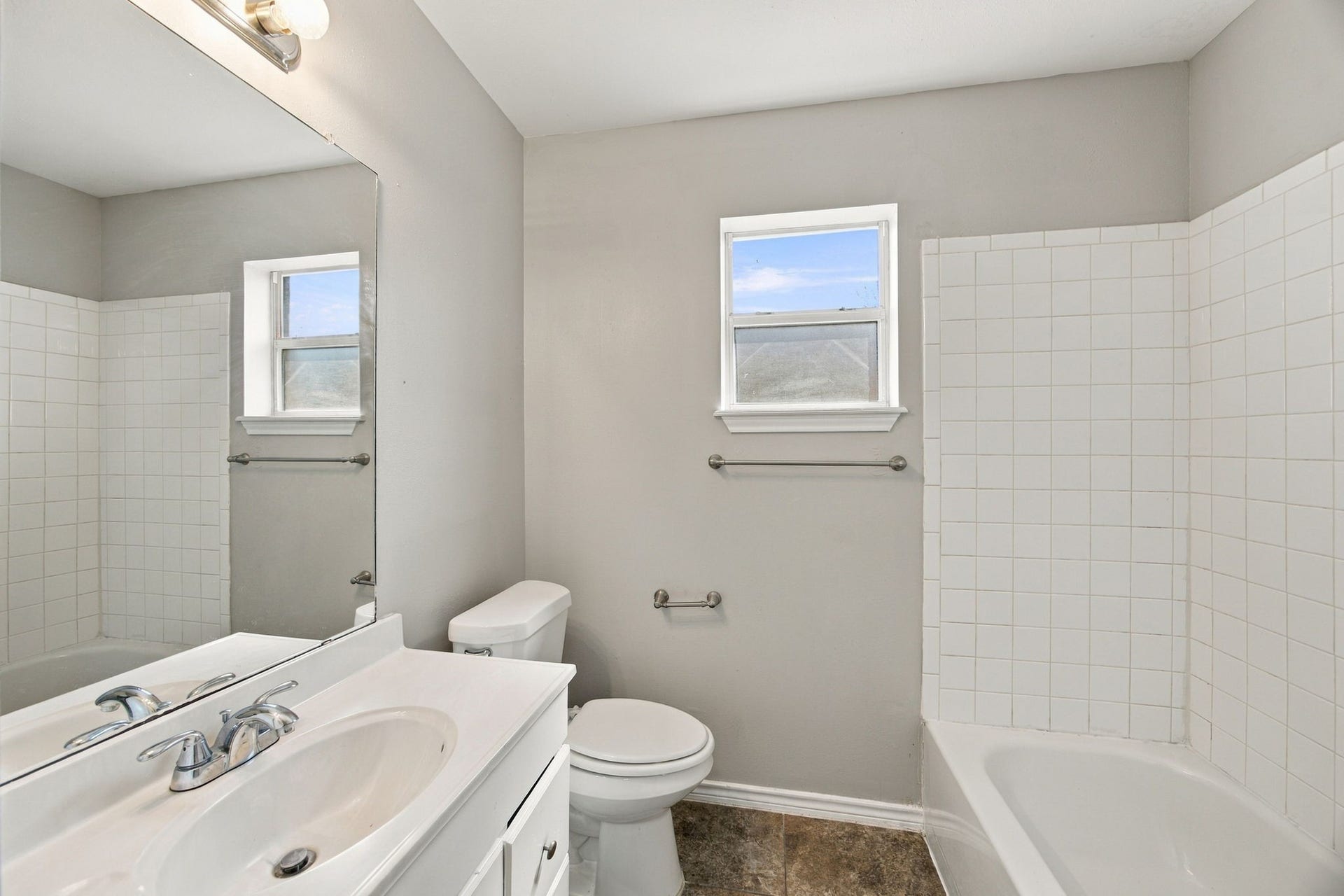 23619 Summer Pine Drive, Spring, TX 77373 Guest bathroom
