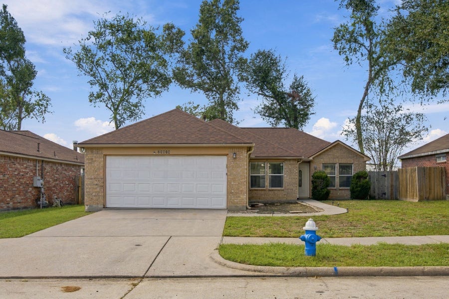 Property photo for 23619 Summer Pine Drive, Spring, TX