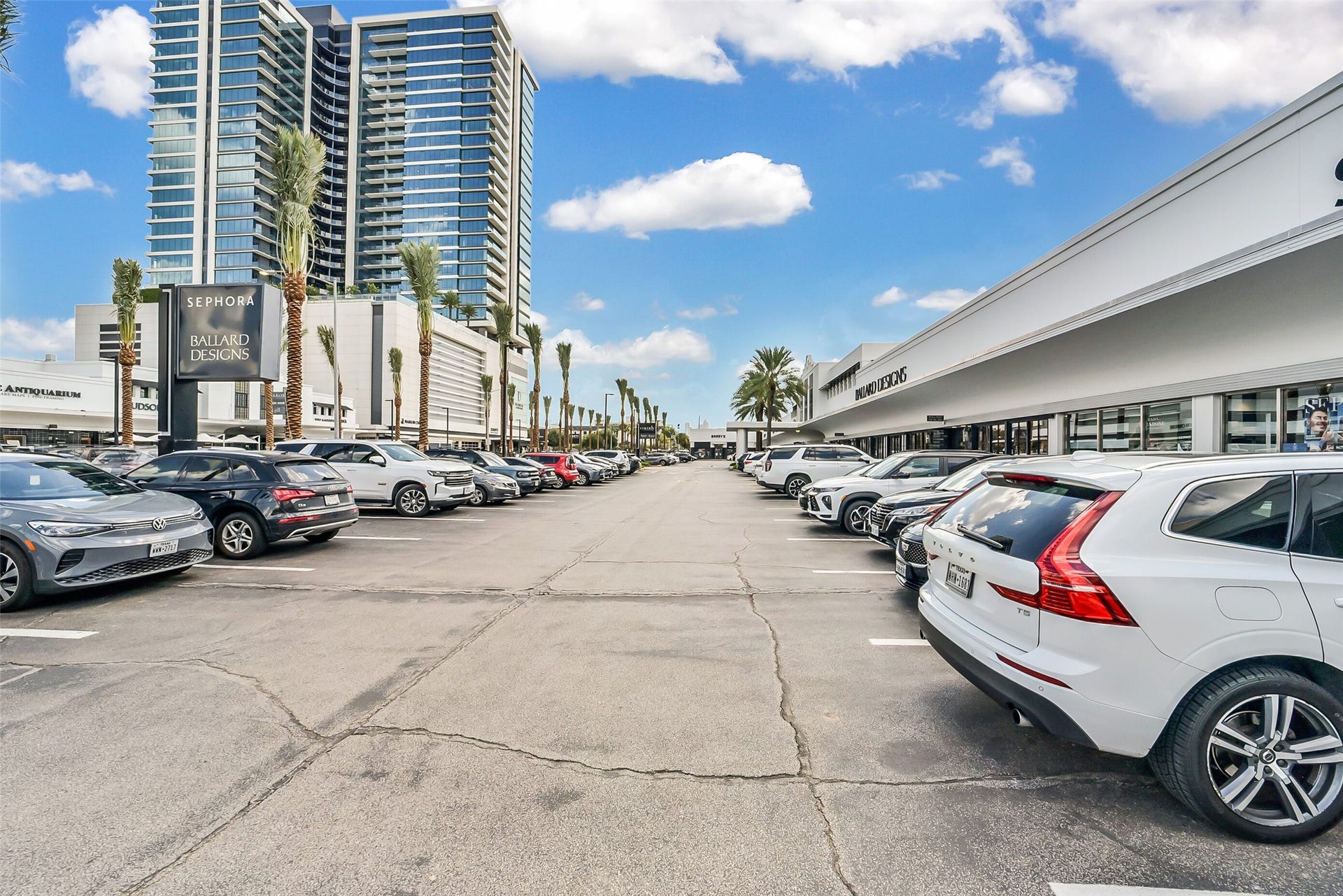 1601 S Shepherd Drive, #225, Houston, TX 77019