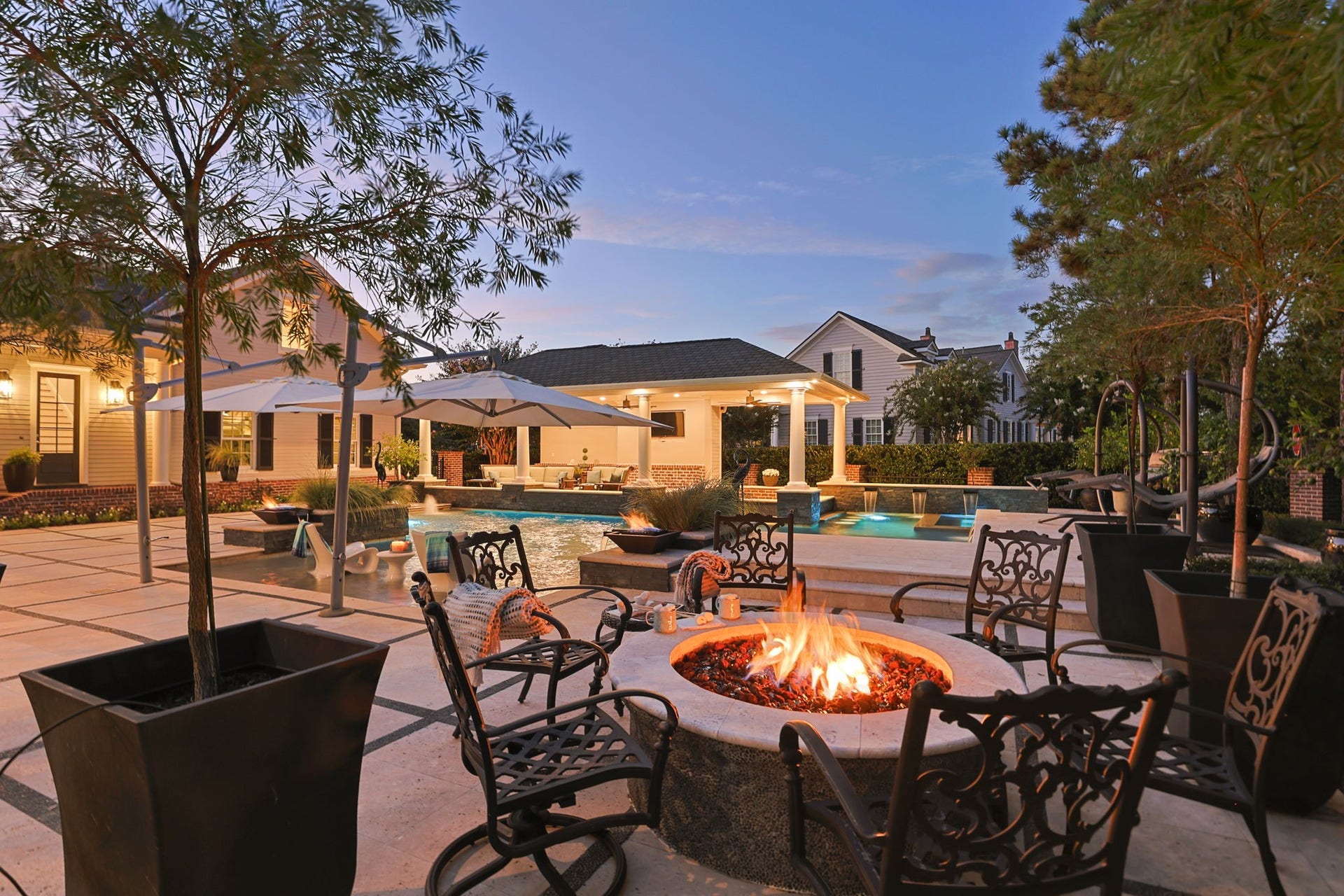 2 Georgian Row, The Woodlands, TX 77380 Cozy firepit for cold nights or a gathering space for parties.