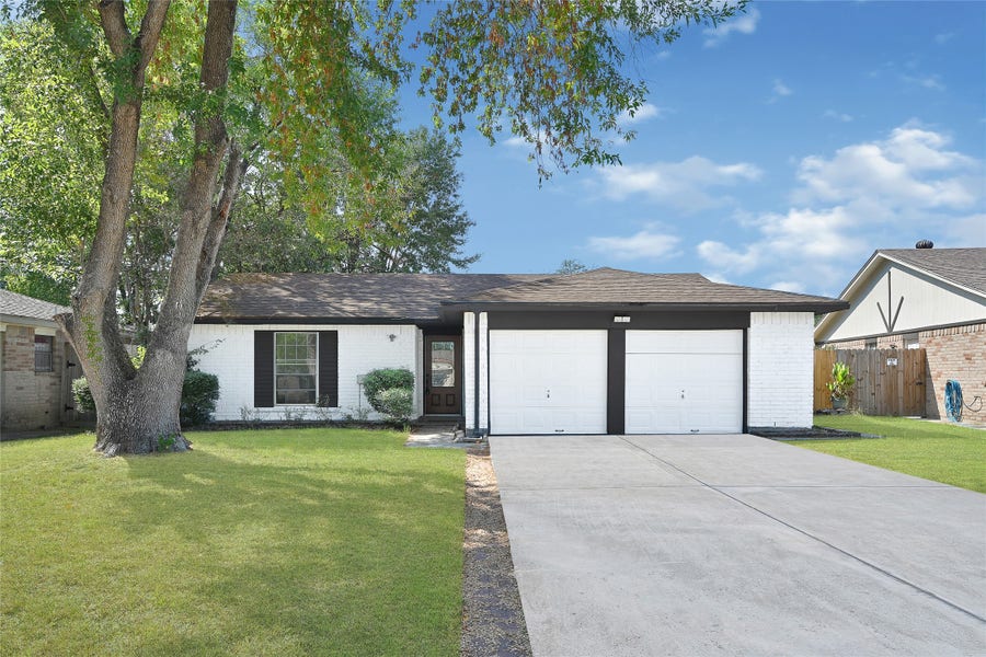 Property photo for 9611 Camrose Court, Houston, TX