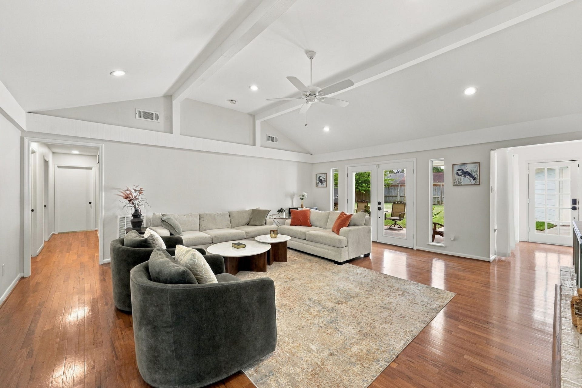 11307 Valley Spring Drive, Houston, TX 77043 11307 Valley Spring Drive, Houston, TX 77043