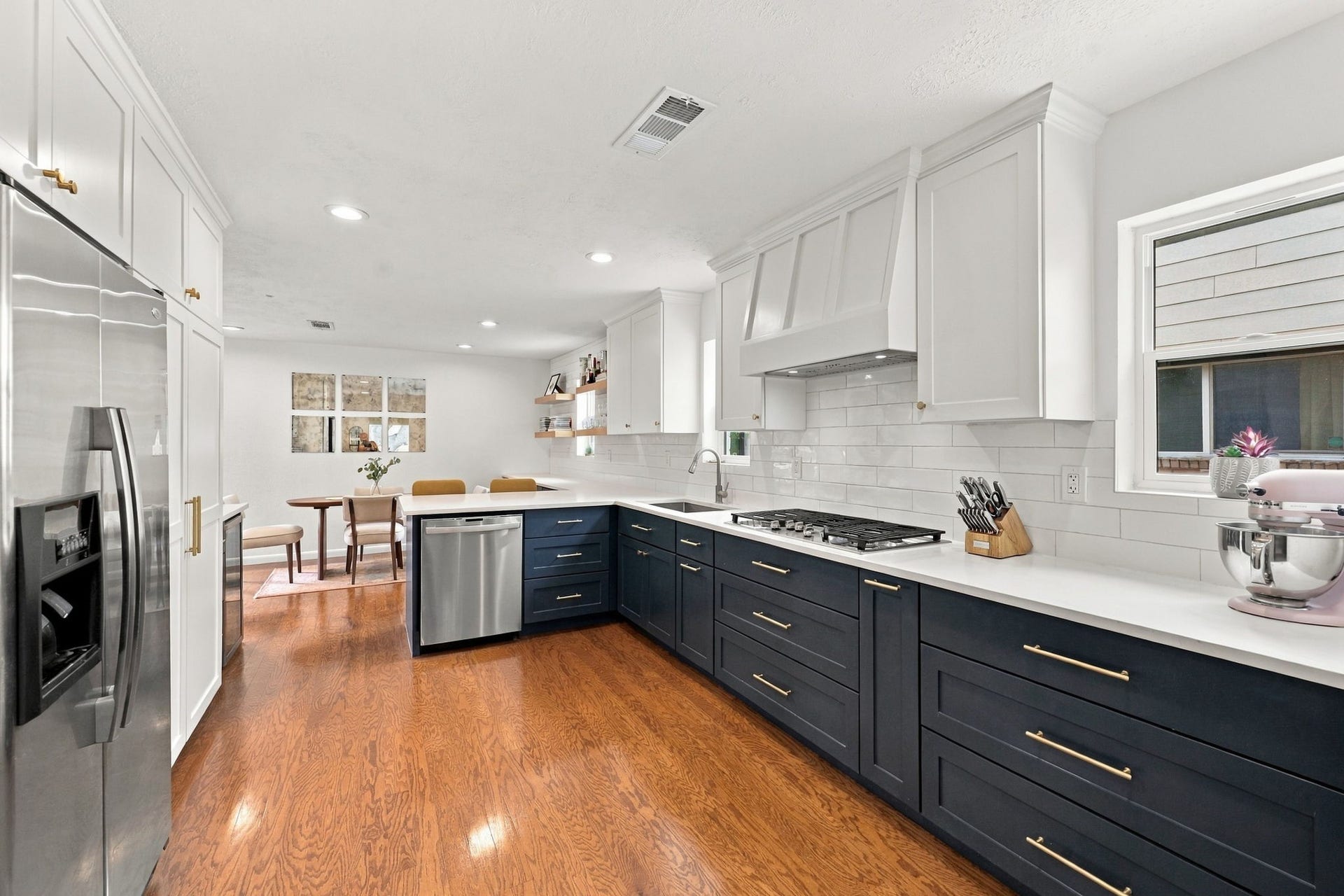 11307 Valley Spring Drive, Houston, TX 77043 11307 Valley Spring Drive, Houston, TX 77043