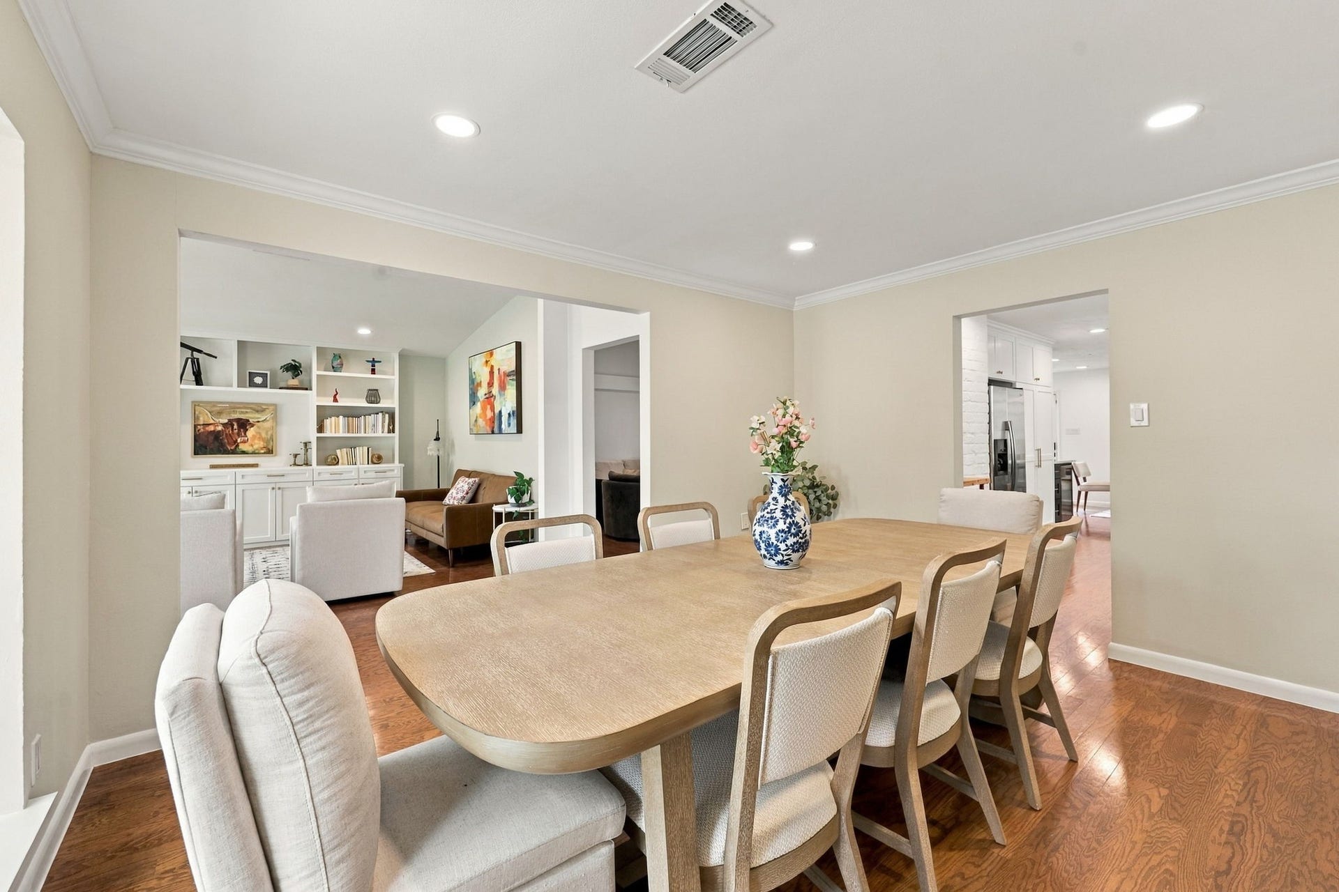 11307 Valley Spring Drive, Houston, TX 77043 11307 Valley Spring Drive, Houston, TX 77043
