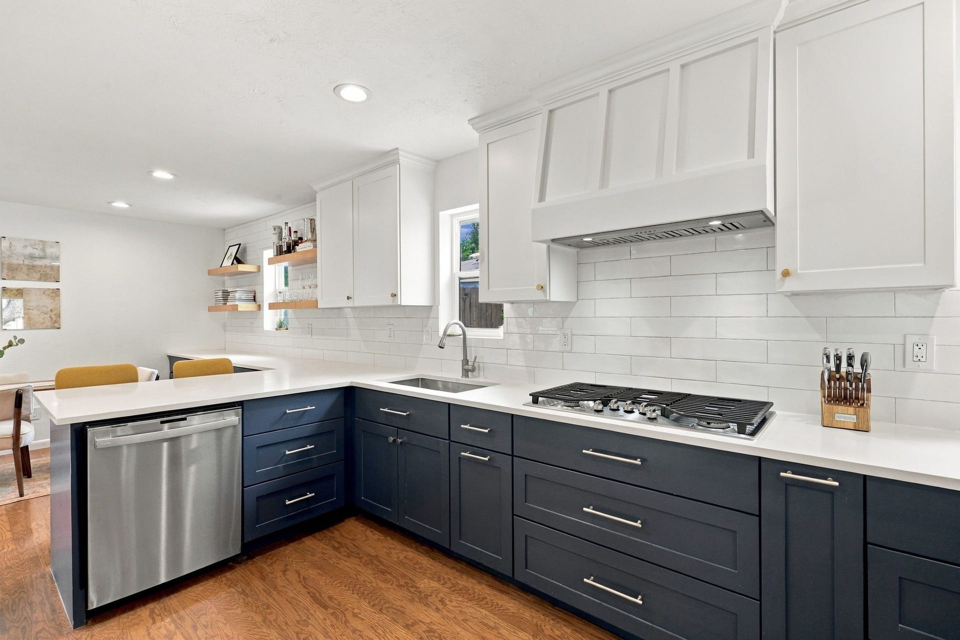 11307 Valley Spring Drive, Houston, TX 77043 11307 Valley Spring Drive, Houston, TX 77043