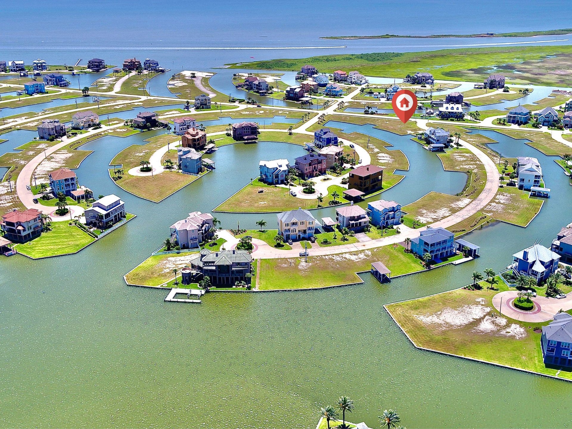 24 Long Key, Hitchcock, TX 77563 24 Long Key, Hitchcock, TX 77563