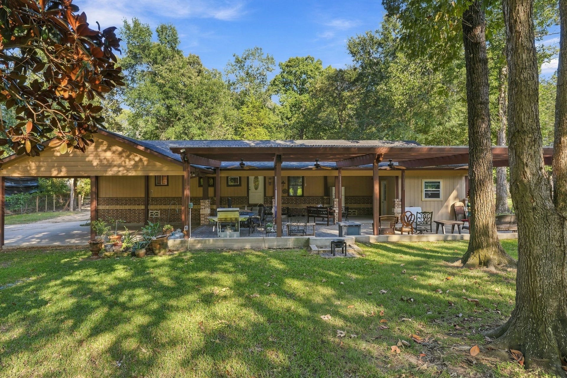 11236 Creek Meadow Drive, Willis, TX 77378