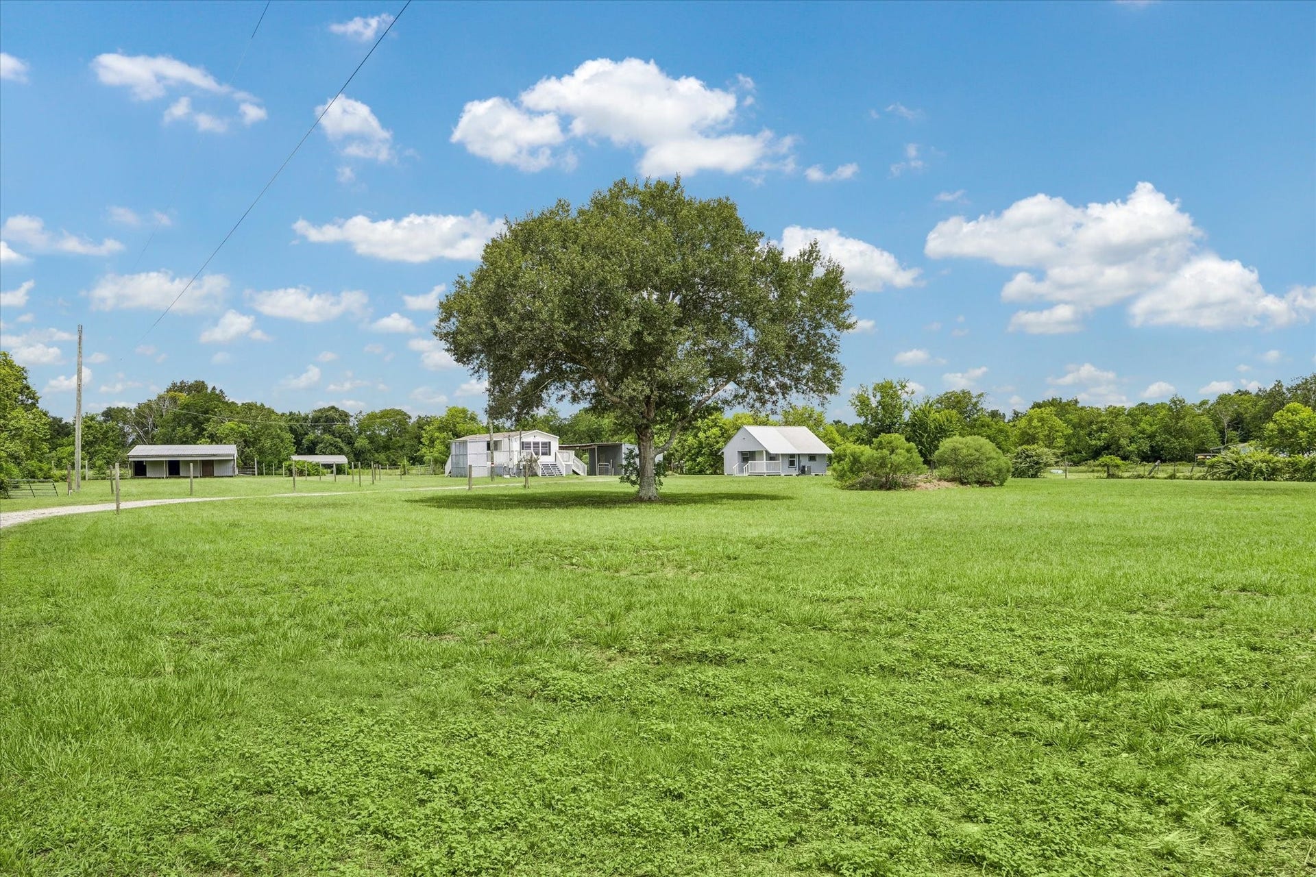5806-A S Highway 35, Alvin, TX 77511 5806-A S Highway 35, Alvin, TX 77511