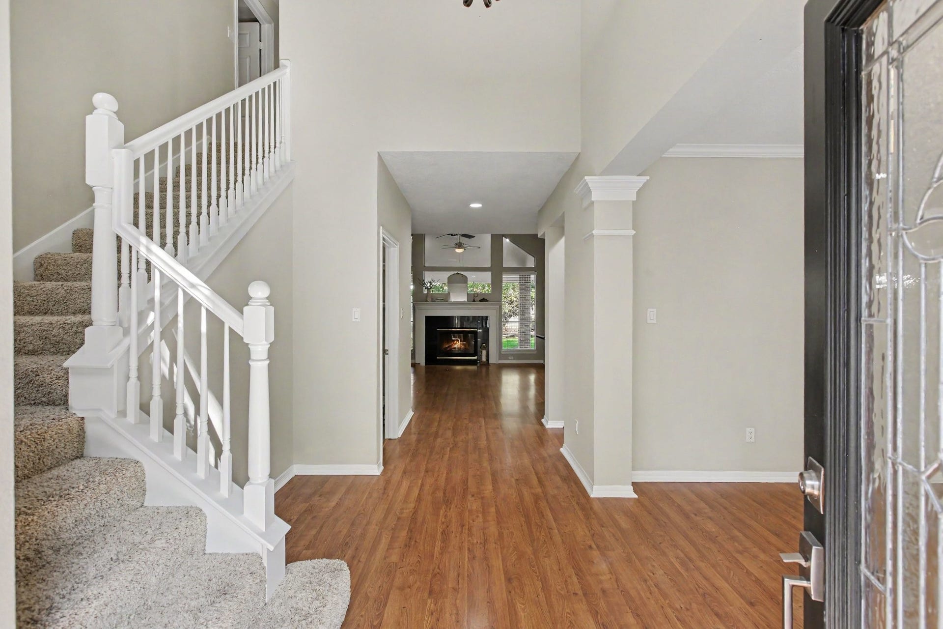 42 S Peaceful Canyon Circle, The Woodlands, TX 77381 A stunning foyer greets you and shows you into this open floor plan home with four bedrooms. Fresh interior paint throughout!