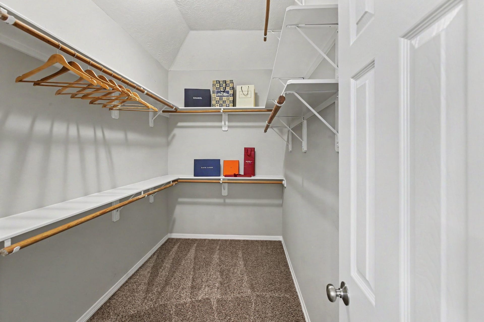 42 S Peaceful Canyon Circle, The Woodlands, TX 77381 Owner's Suite Closet
