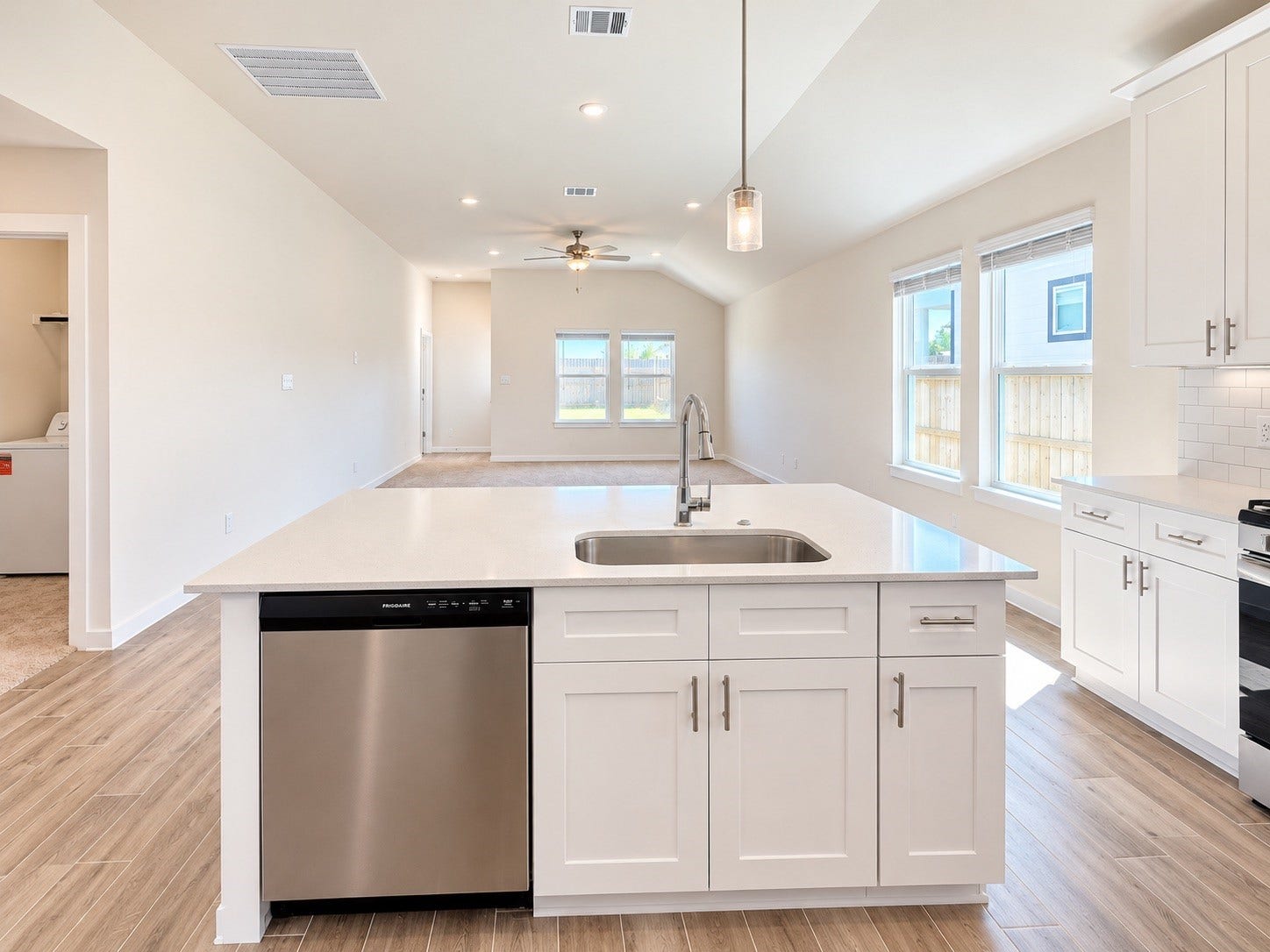 419 Pirate Falls Lane, Crosby, TX 77532 419 Pirate Falls Lane, Crosby, TX 77532