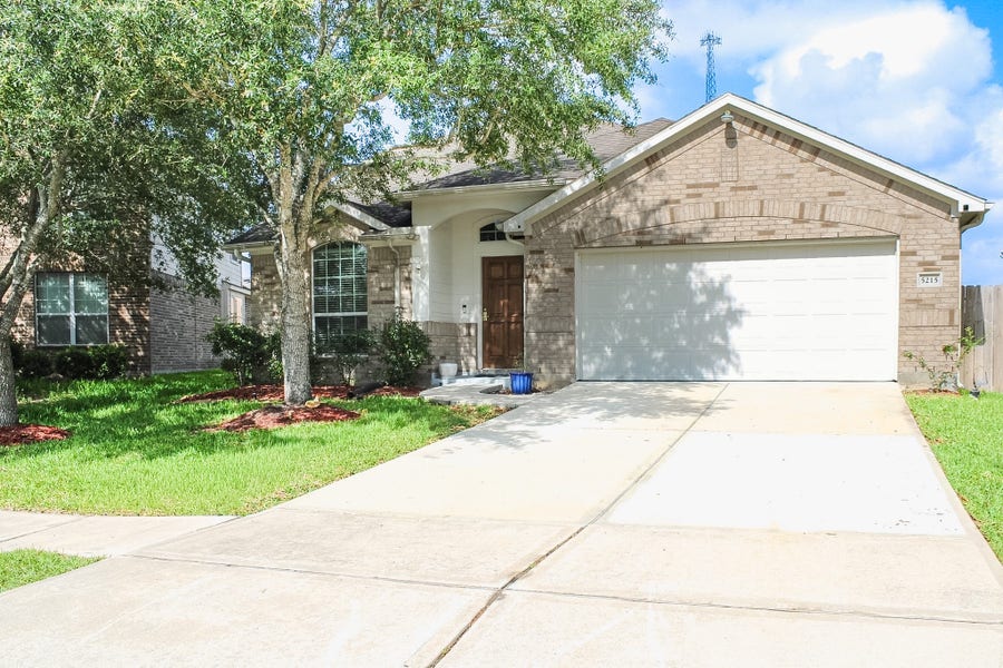 Property photo for 5215 Millwood Pass Circle, Richmond, TX