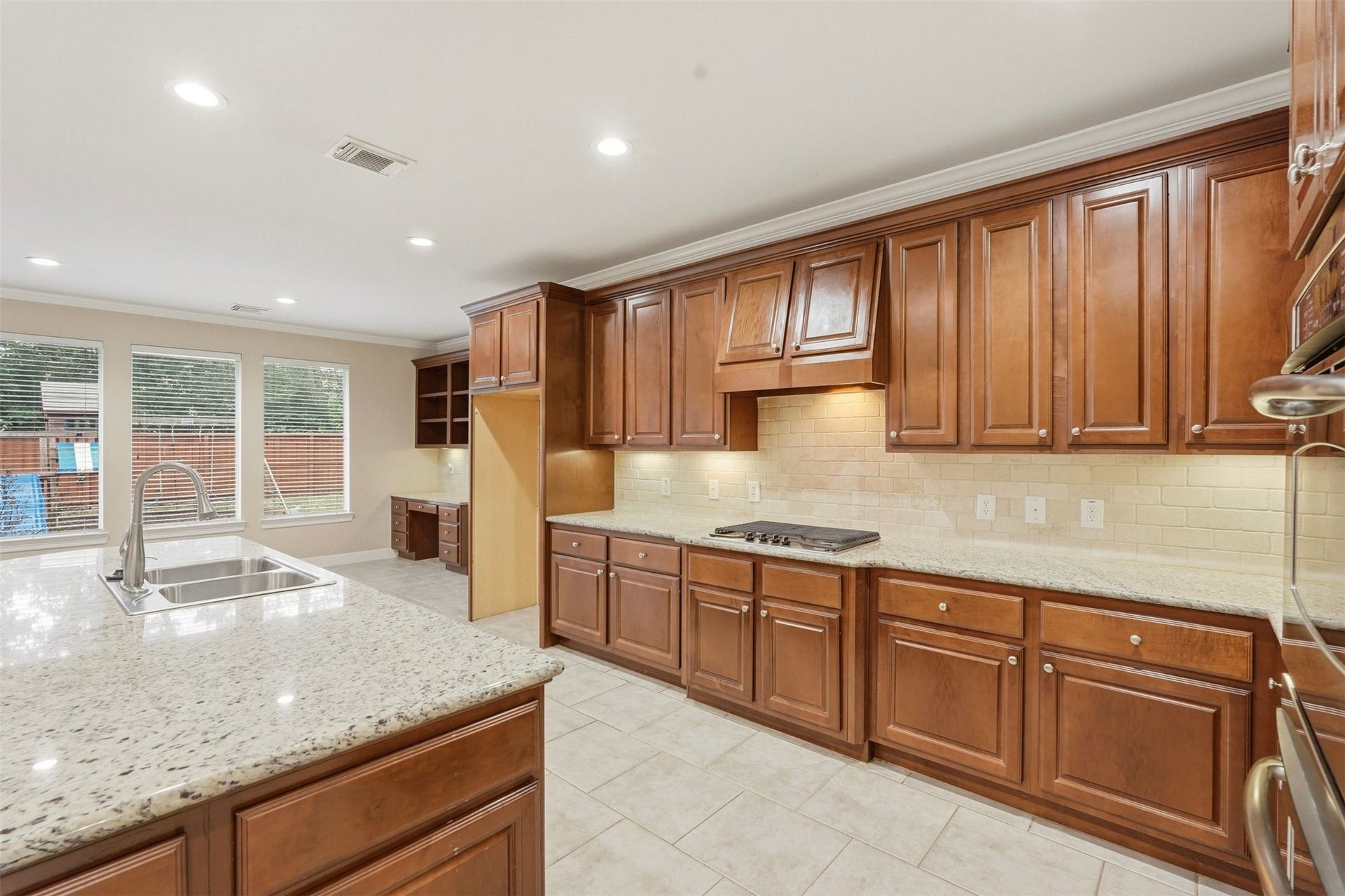 18034 Crescent Royale Way, Humble, TX 77346 18034 Crescent Royale Way, Humble, TX 77346