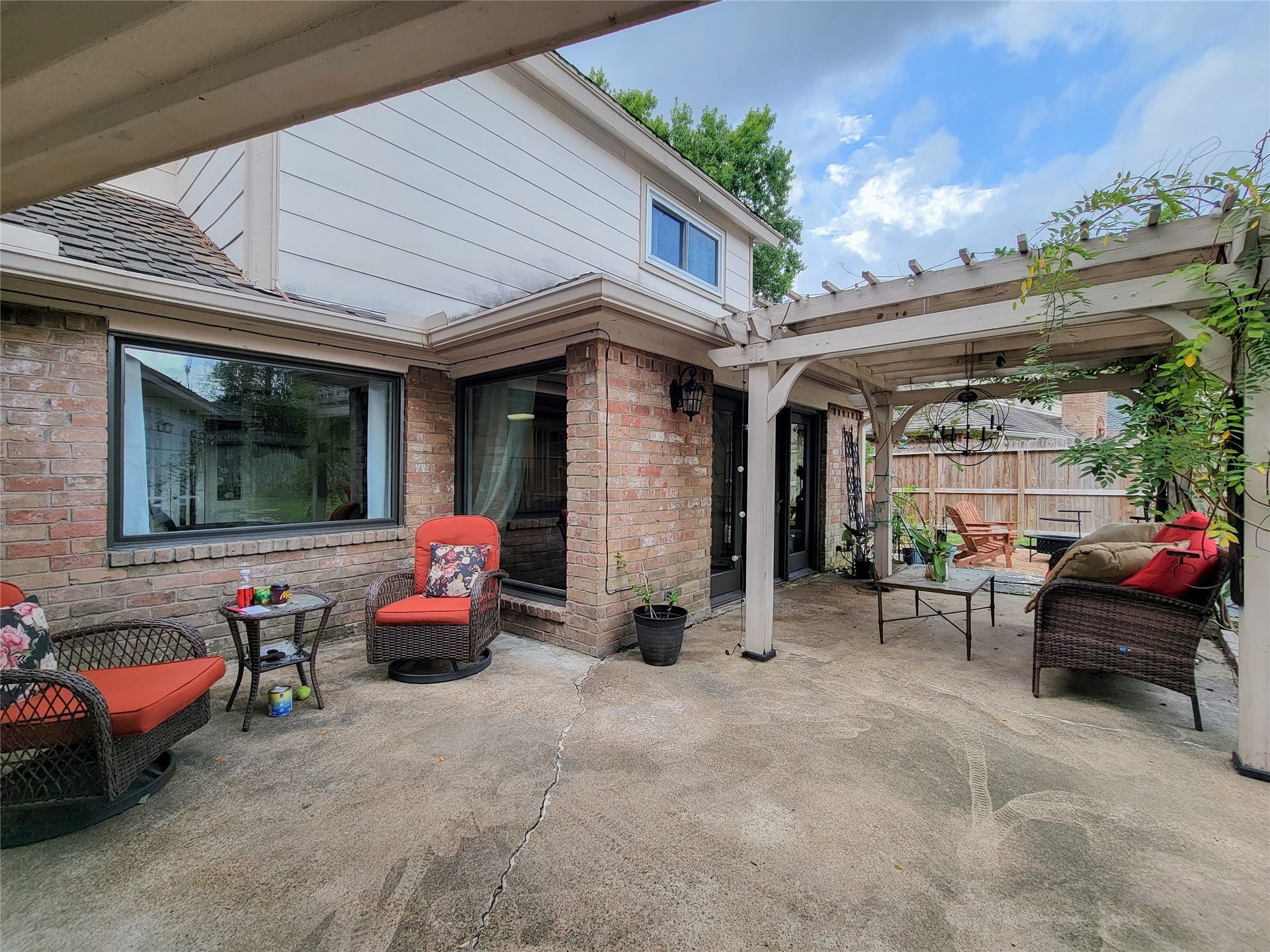 8423 Burwood Park Drive, Spring, TX 77379
