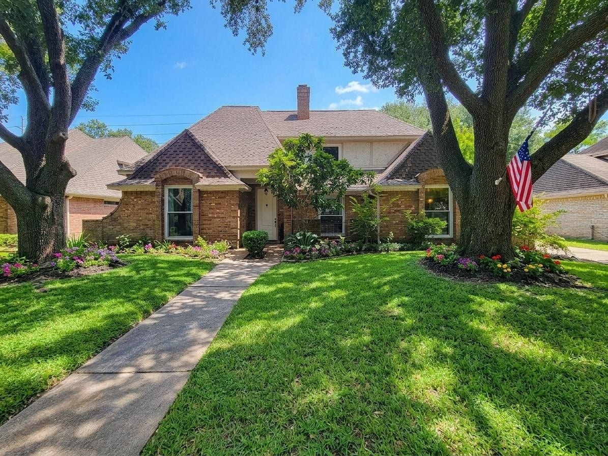 8423 Burwood Park Drive, Spring, TX 77379