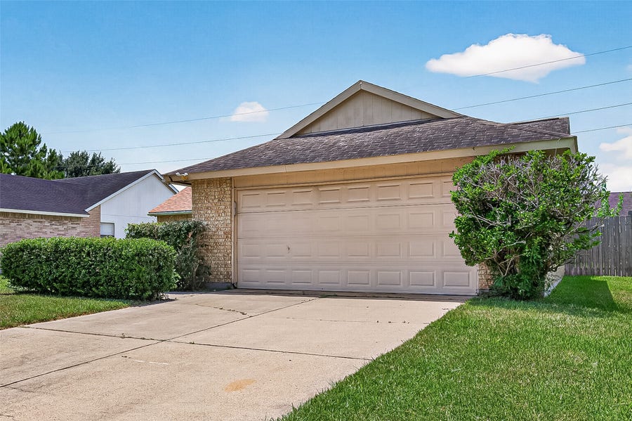 Property photo for 7410 La Granada Drive, Houston, TX