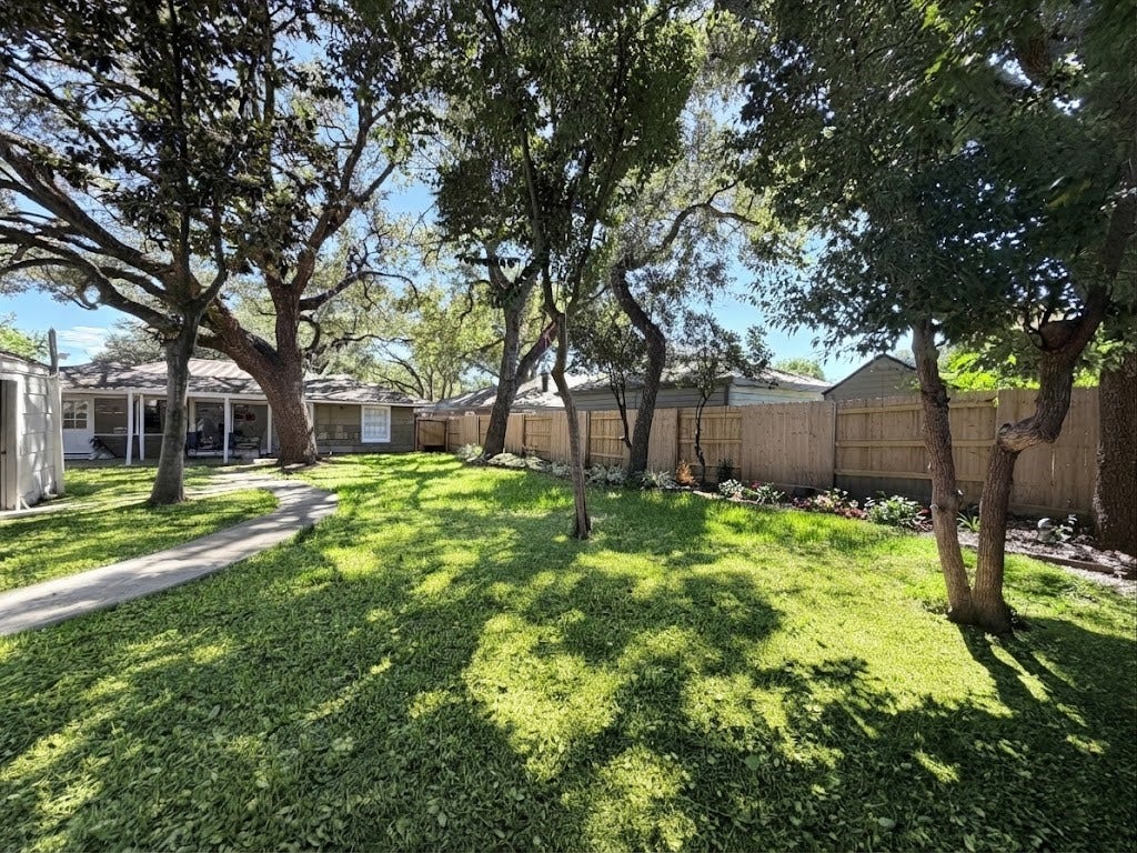 8210 Buffalo Speedway, Houston, TX 77025 8210 Buffalo Speedway, Houston, TX 77025
