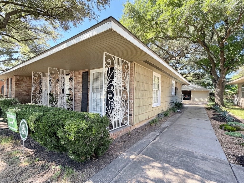 8210 Buffalo Speedway, Houston, TX 77025 8210 Buffalo Speedway, Houston, TX 77025