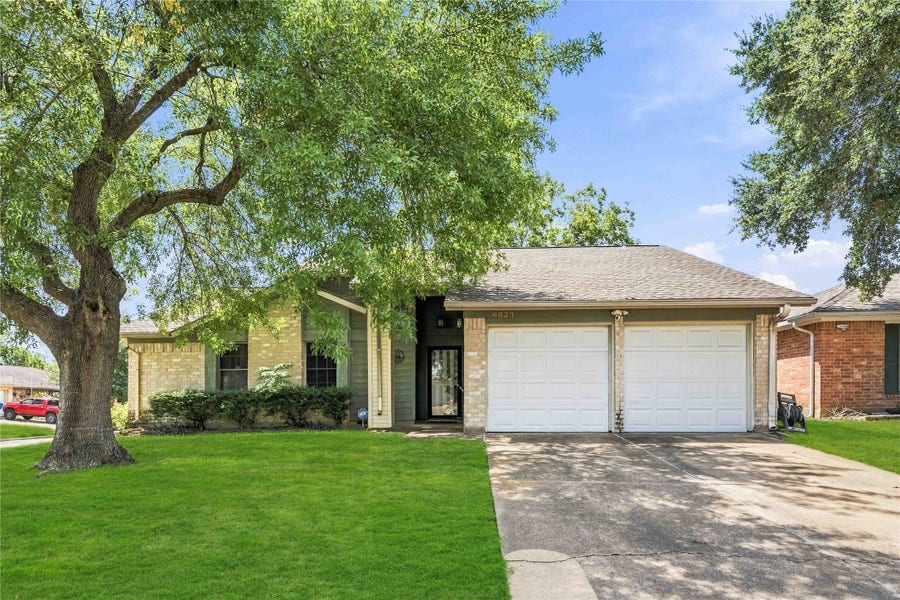 Property photo for 6623 Loch Bruceray Drive, Houston, TX