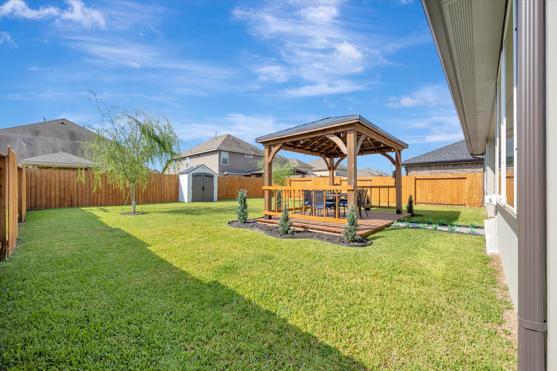 9525 Chelsea Street, Texas City, TX 77591 9525 Chelsea Street, Texas City, TX 77591