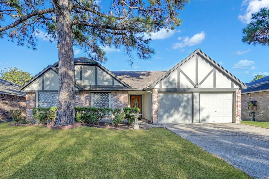 Property photo for 19718 Brentonridge Lane, Spring, TX