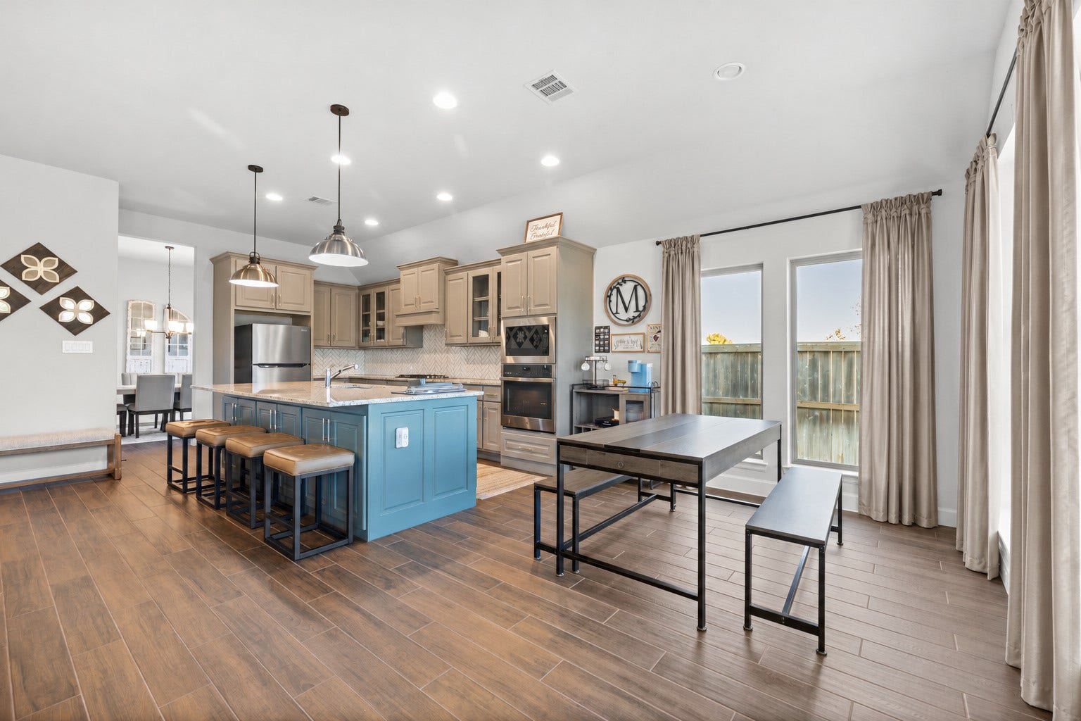 10142 Starry Night Lane, Manvel, TX 77578