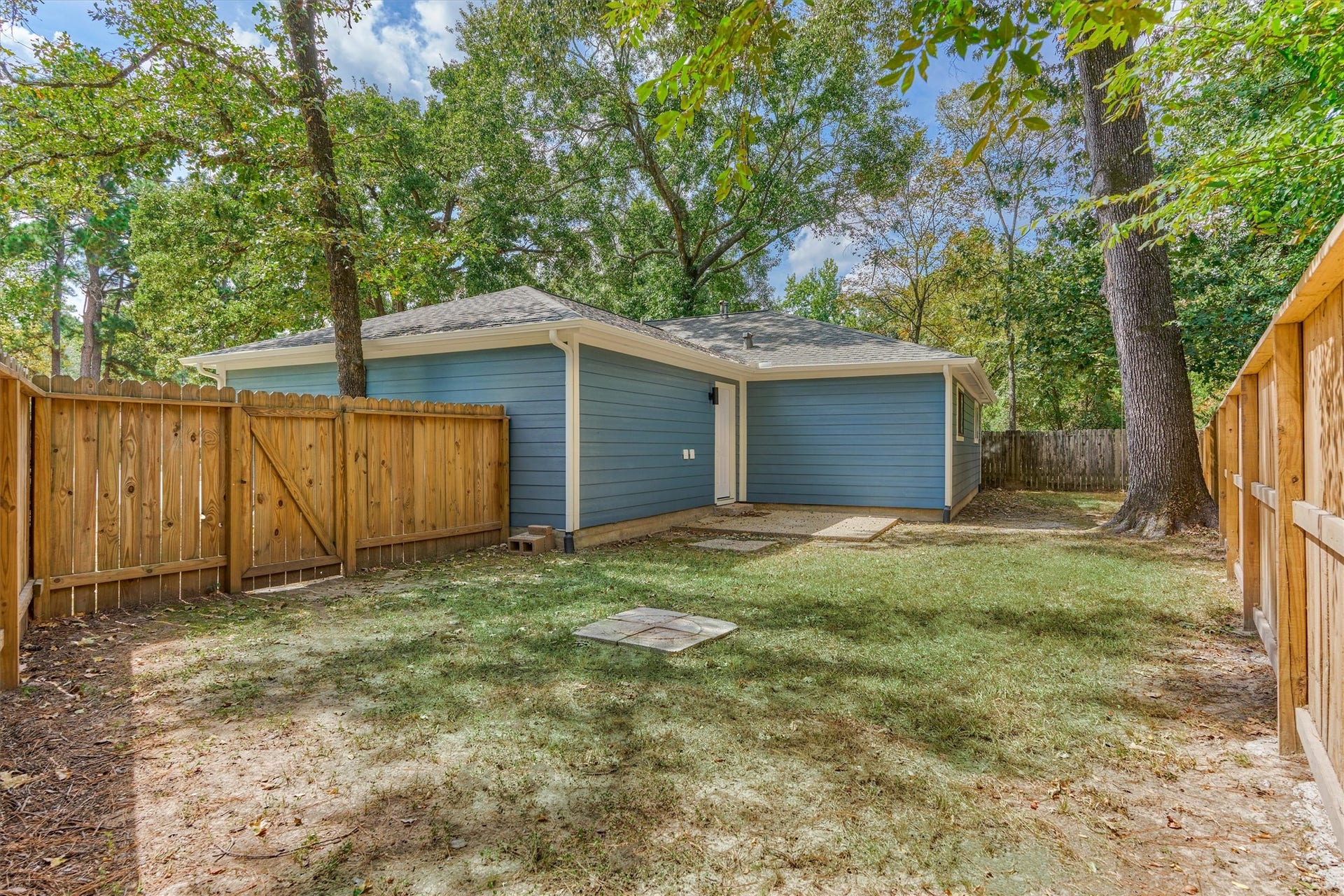 88 W White Willow Circle, The Woodlands, TX 77381 88 W White Willow Circle, The Woodlands, TX 77381