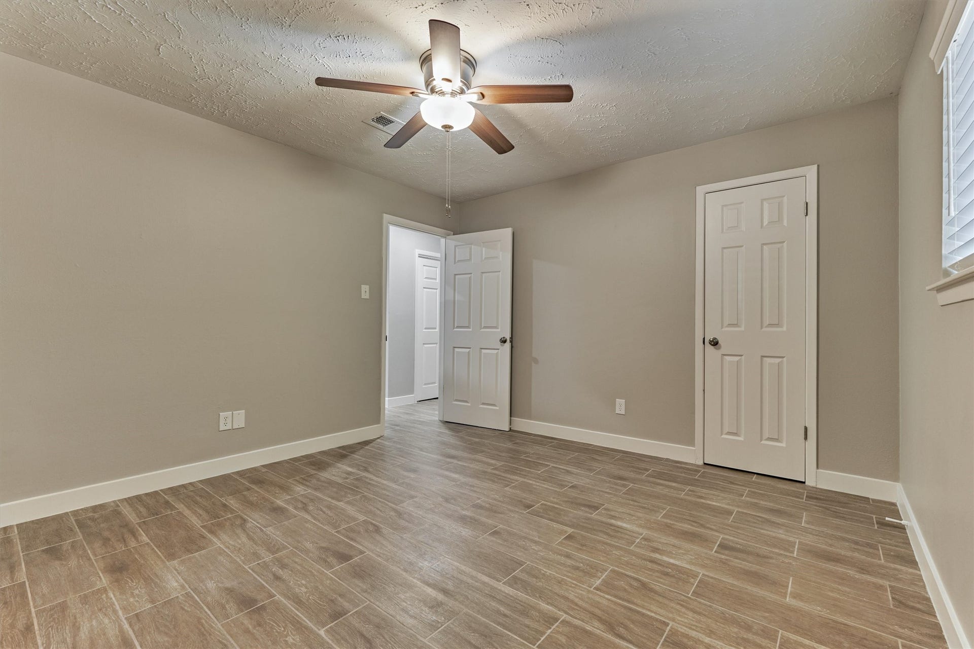 88 W White Willow Circle, The Woodlands, TX 77381 Alternate view of bedroom #2
