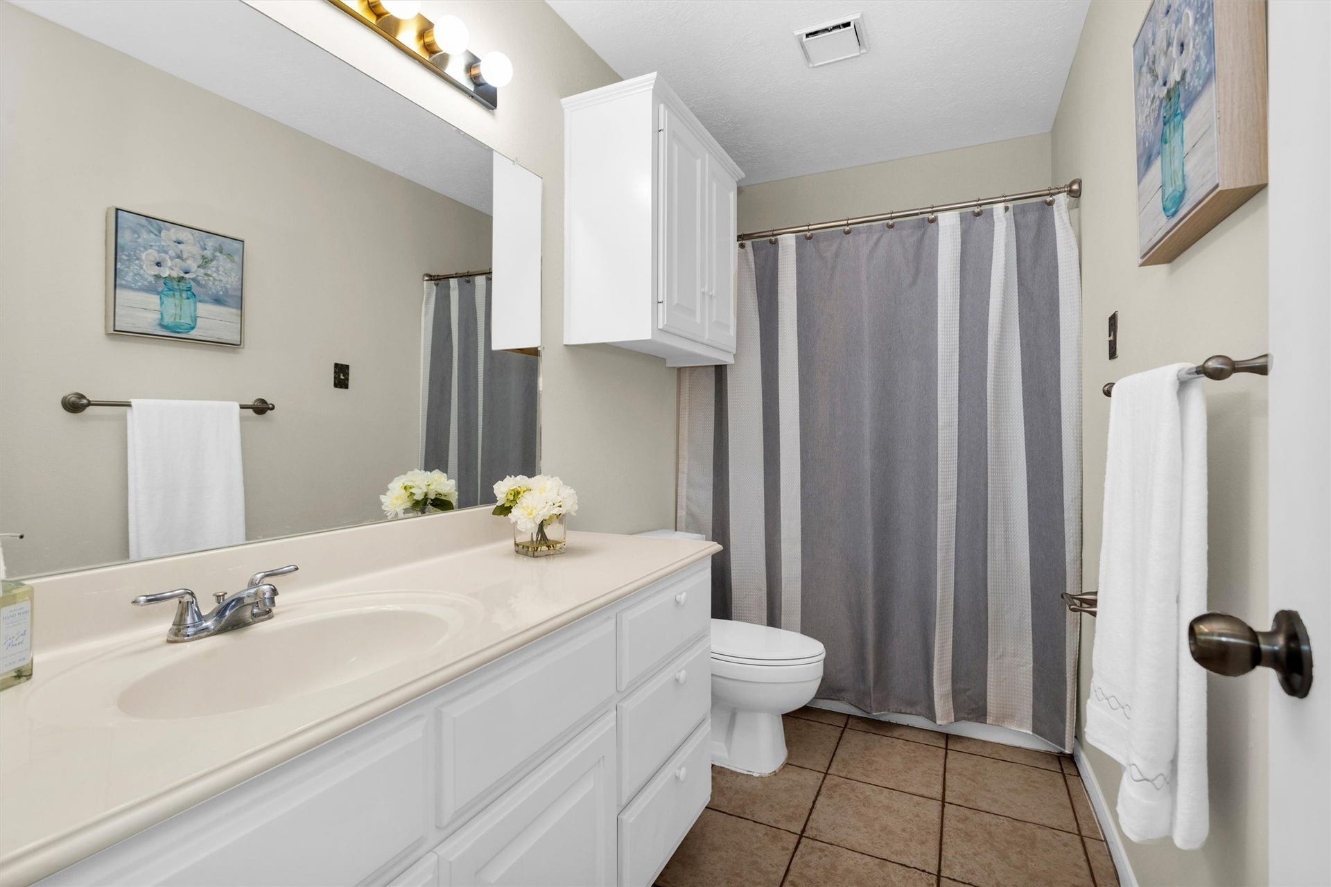 801 River Road, #104E, Montgomery, TX 77356 801 River Road, #104E, Montgomery, TX 77356