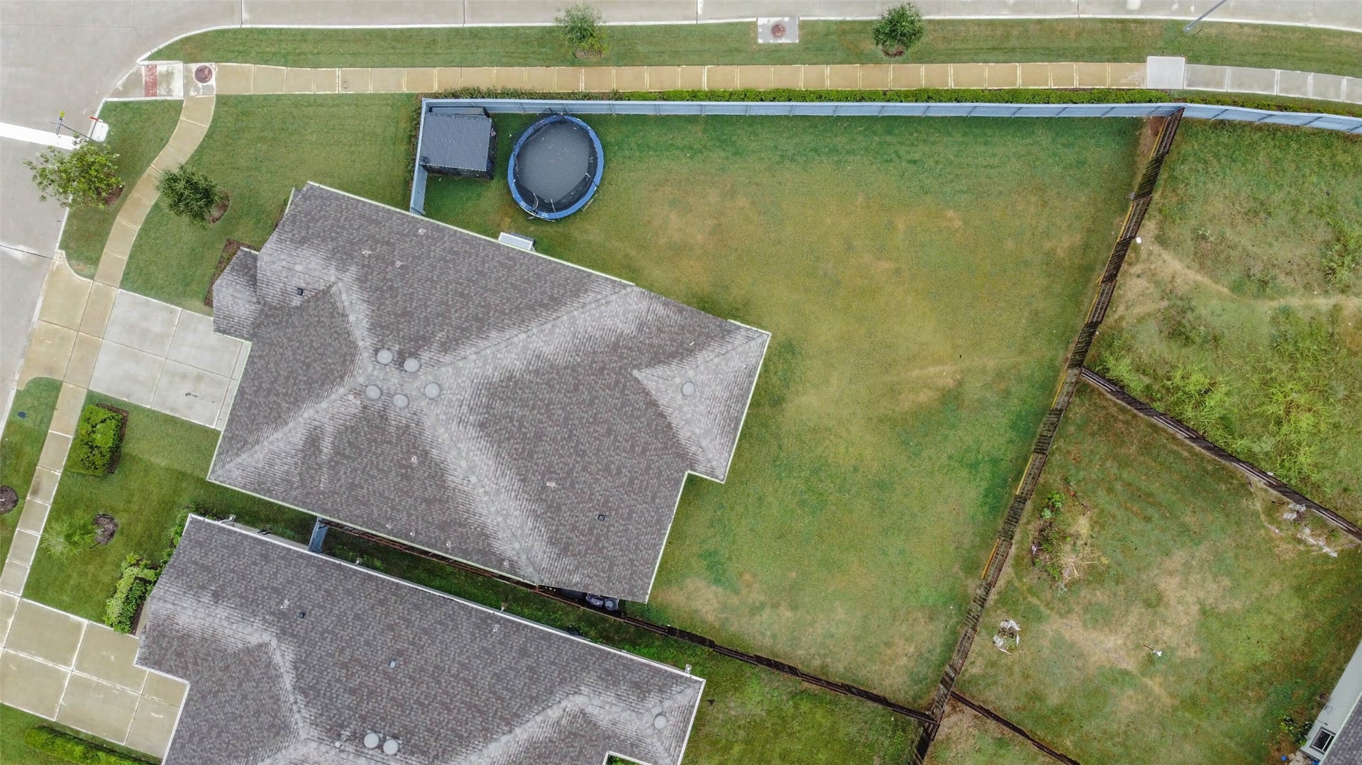 32403 Clouser Crawdad Court, Fulshear, TX 77441 10,919 sqft lot. Check out the current owner's pool specs to get ideas for your own.