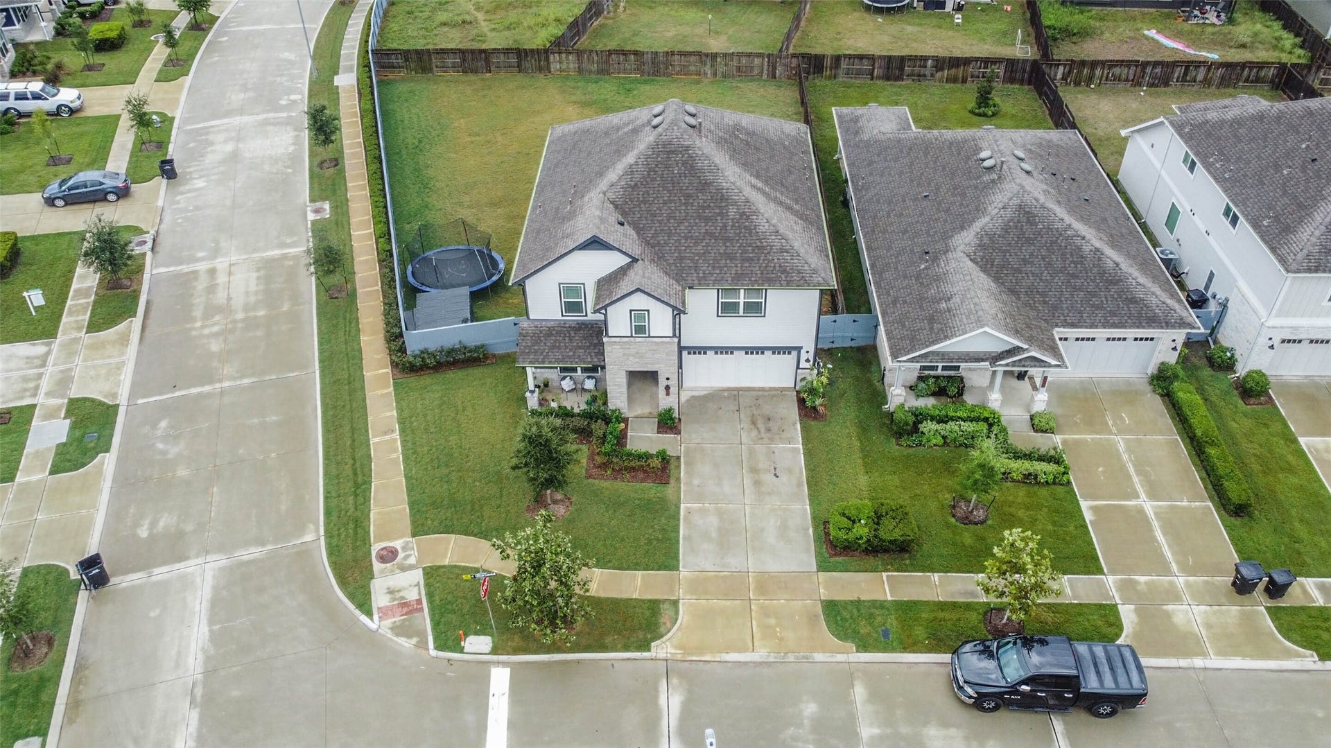 32403 Clouser Crawdad Court, Fulshear, TX 77441 Corner lot on a cul-de-sac.