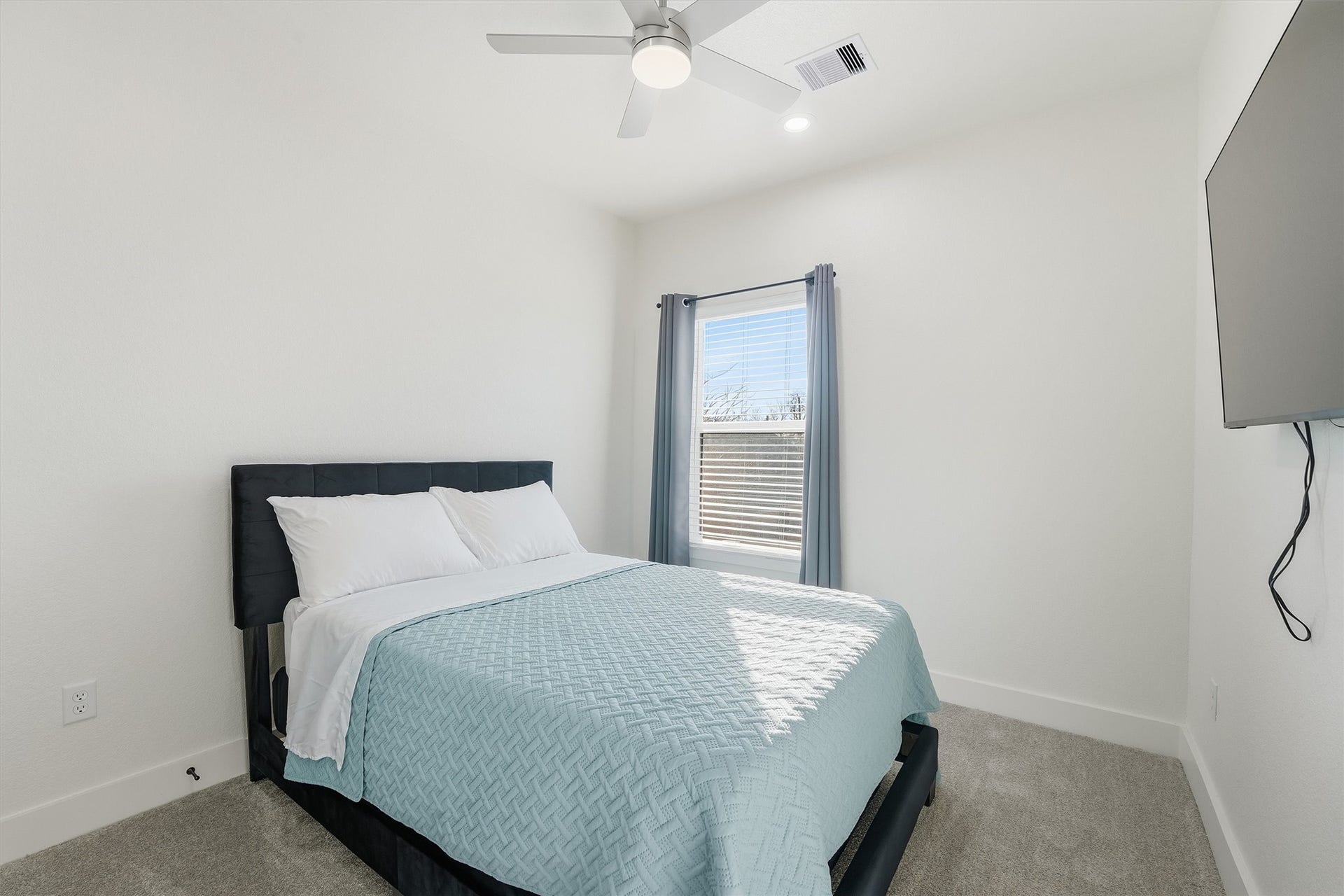 7908 Brandon Street, Houston, TX 77051 Second bedroom next to the first bedroom
