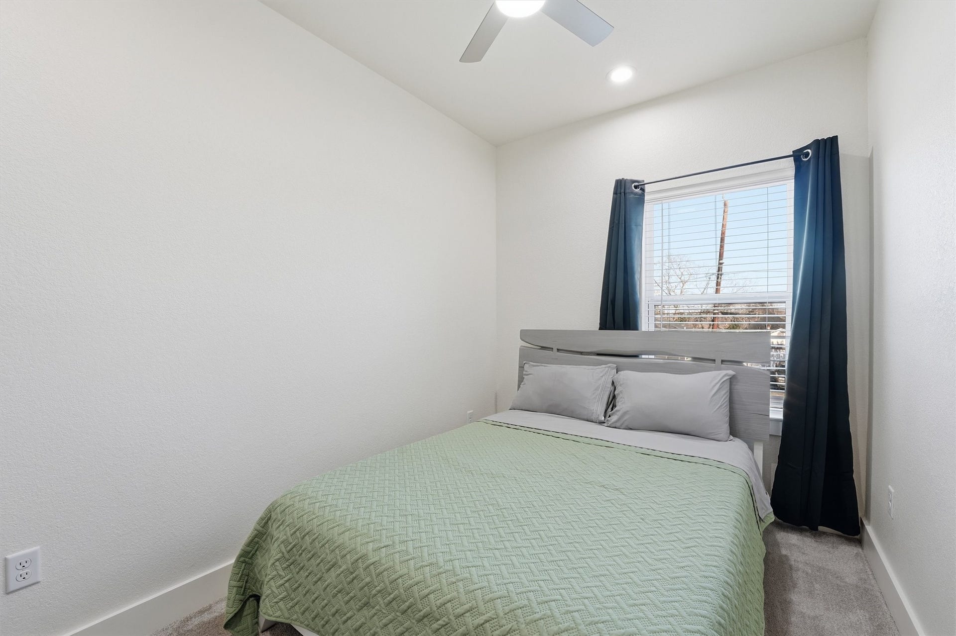 7908 Brandon Street, Houston, TX 77051 Third bedroom next to the primary bedroom