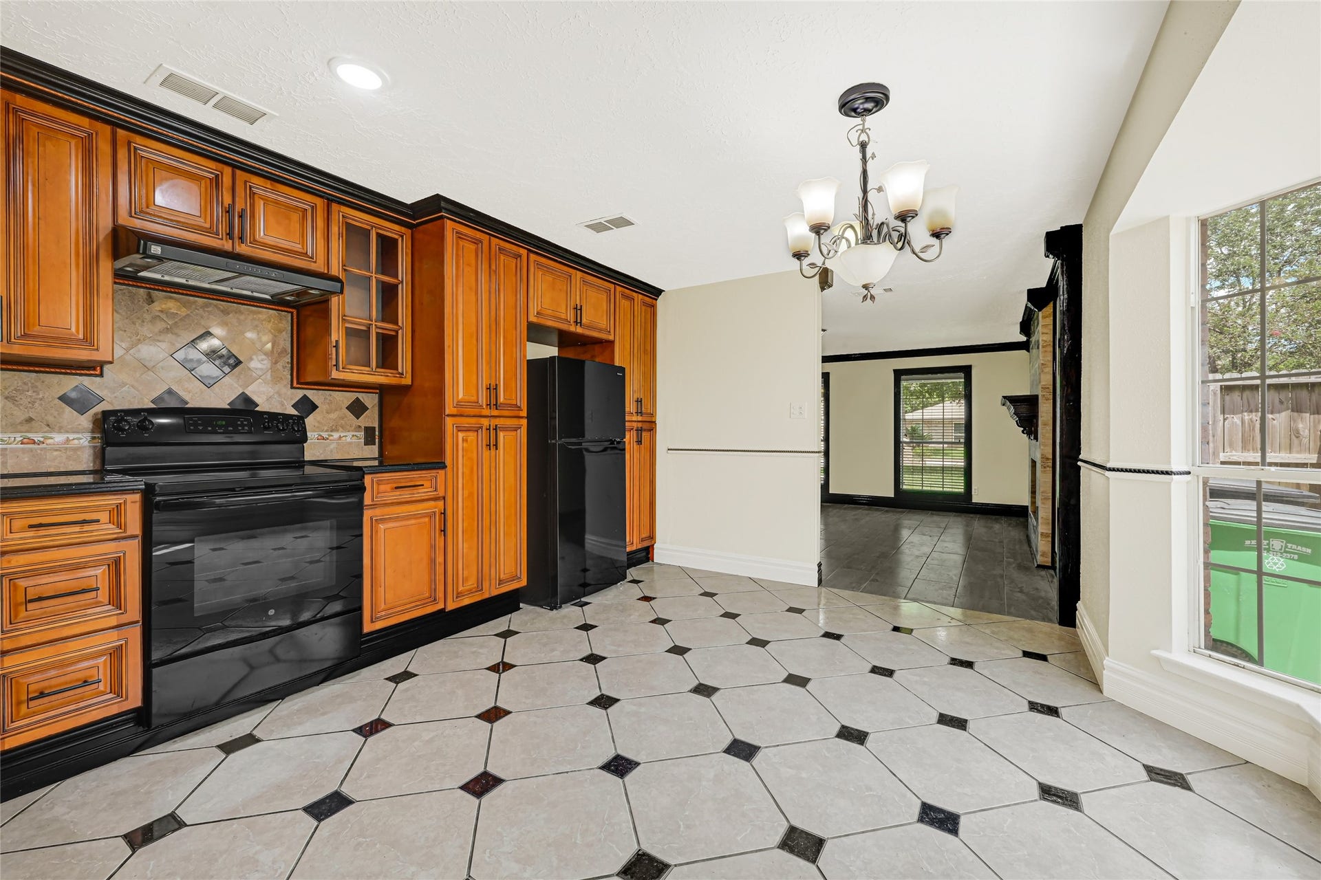 4806 Hickorygate, Spring, TX 77373