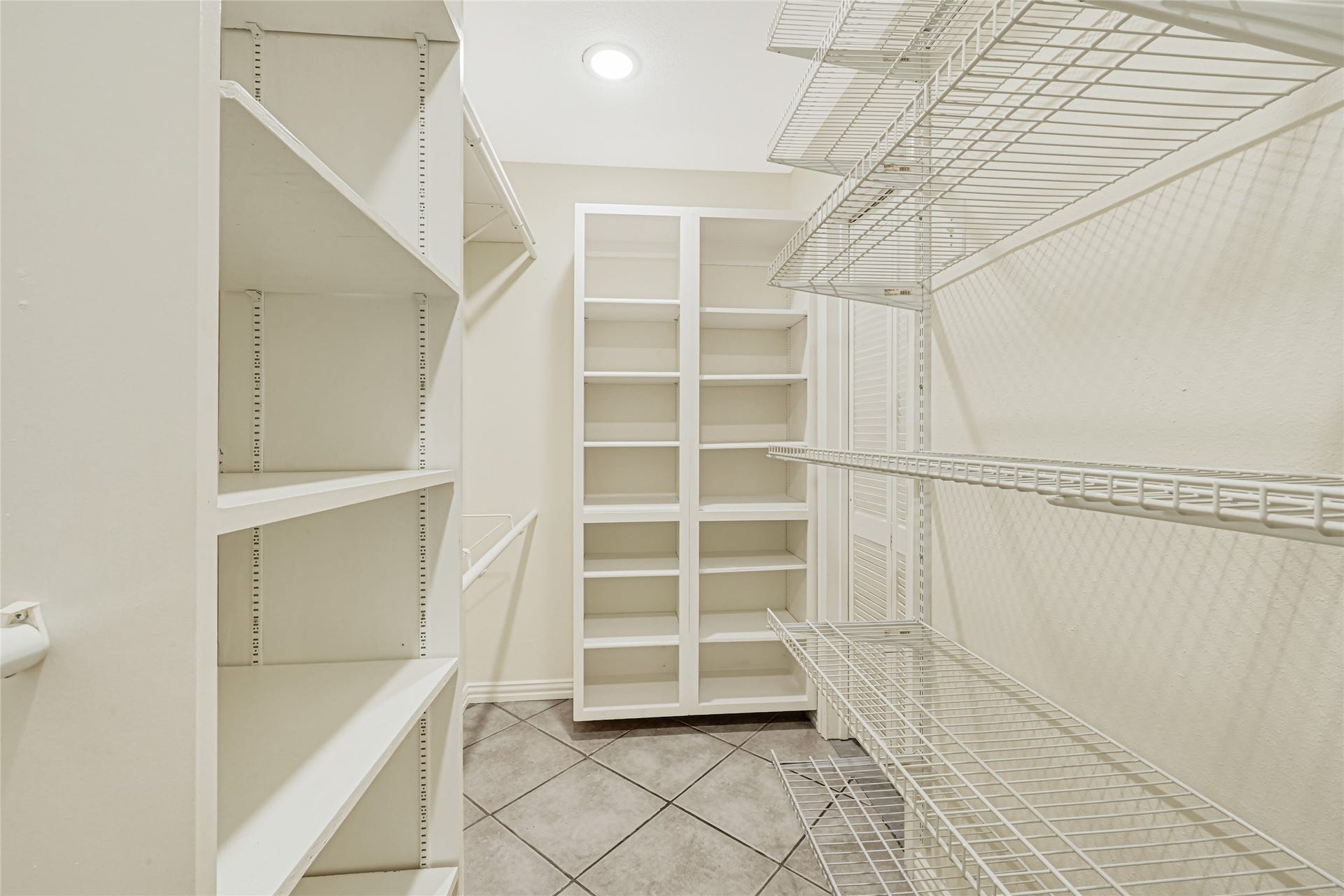 Walk in closet