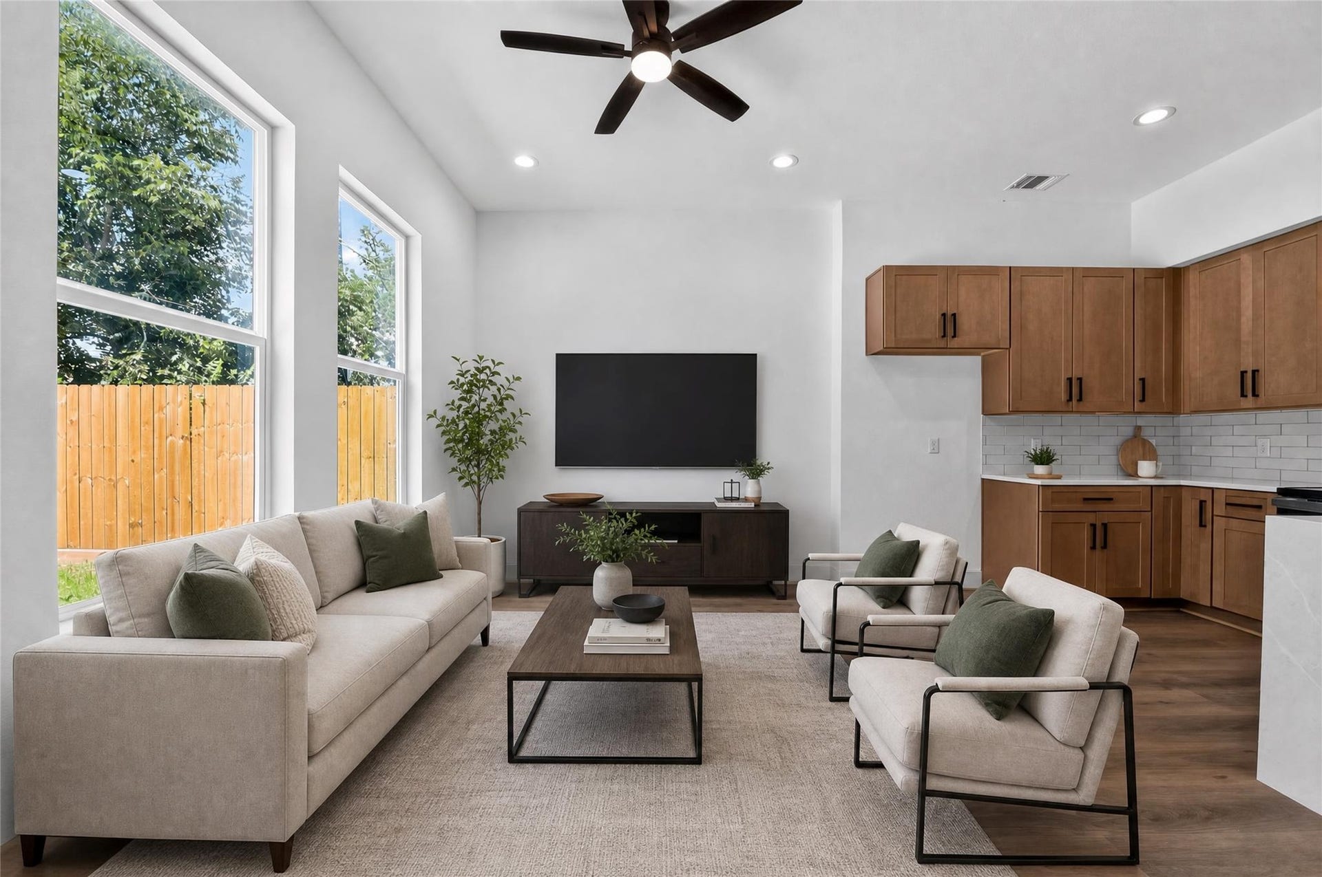 6815 Stearns Street, Houston, TX 77021 6815 Stearns Street, Houston, TX 77021