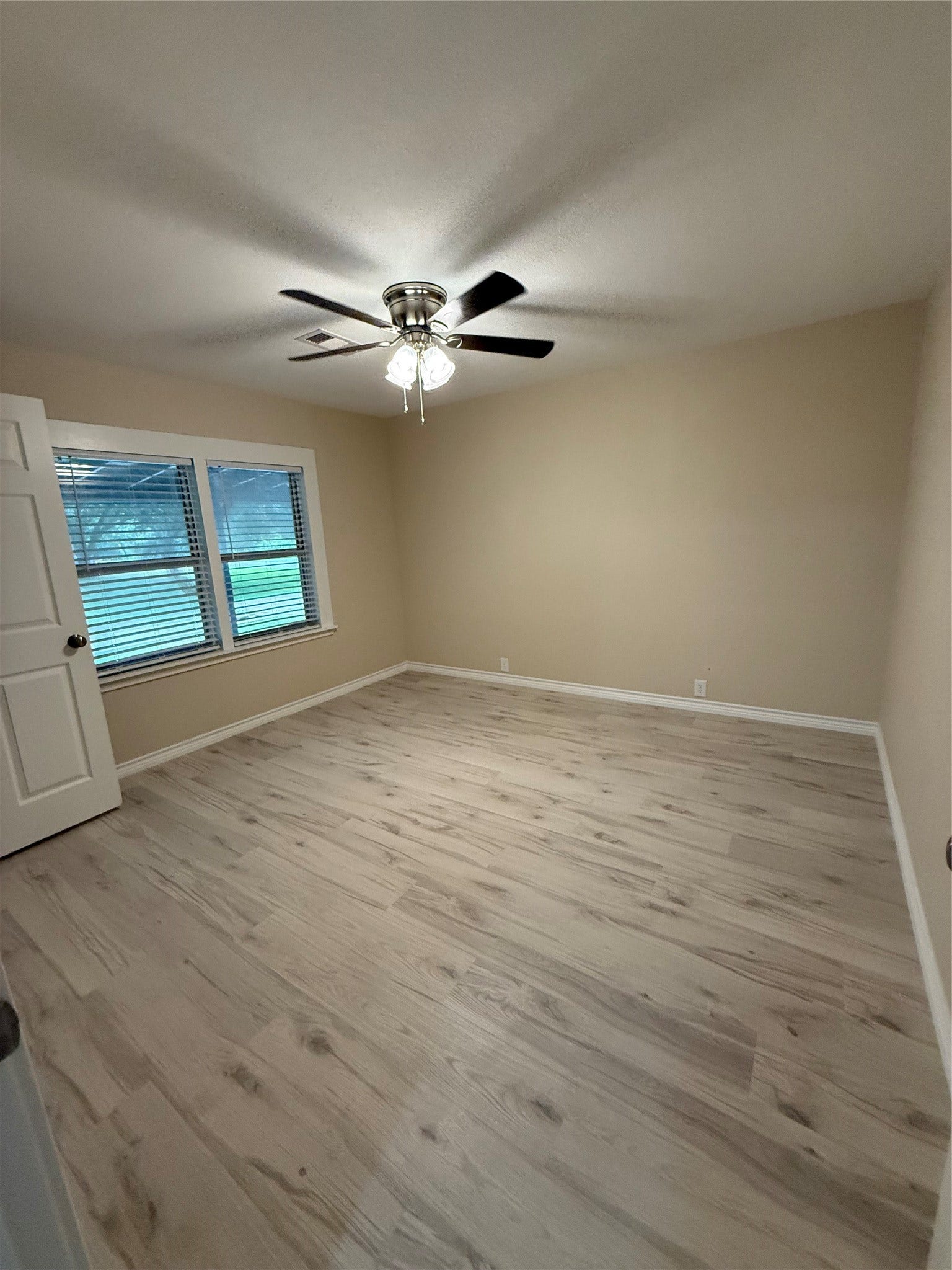 1102 E 2nd Street, Sweeny, TX 77480 1102 E 2nd Street, Sweeny, TX 77480