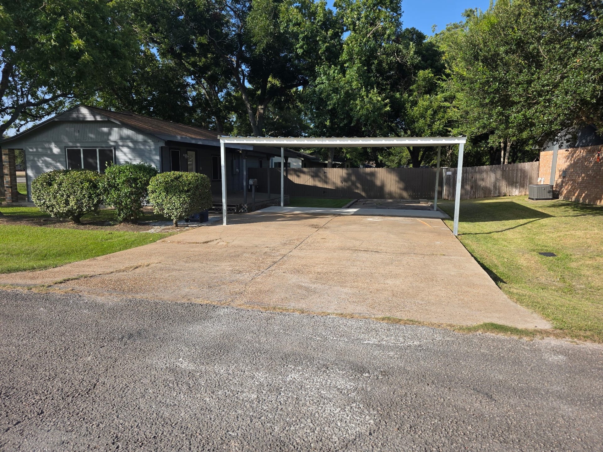 1102 E 2nd Street, Sweeny, TX 77480 1102 E 2nd Street, Sweeny, TX 77480
