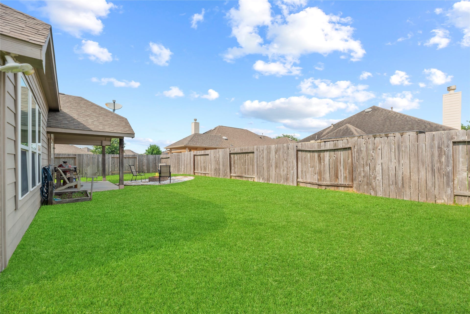 16014 Mark Crest Drive, Hockley, TX 77447 Plenty of green space.